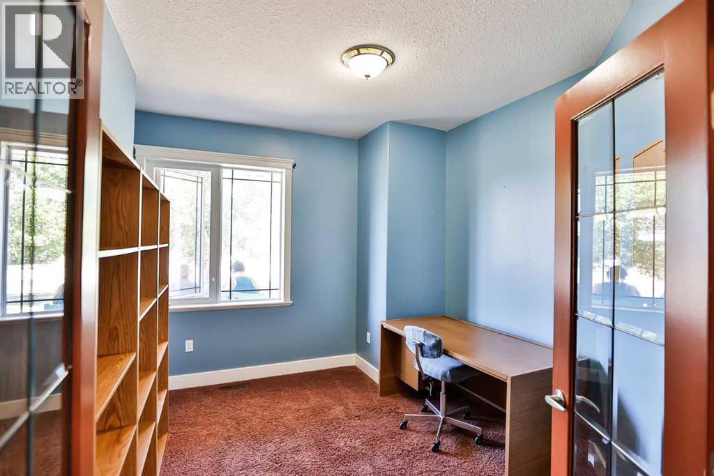 425 N 100 W, Raymond, Alberta  T0K 2S0 - Photo 20 - A2251553