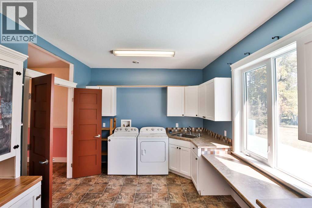 425 N 100 W, Raymond, Alberta  T0K 2S0 - Photo 13 - A2251553