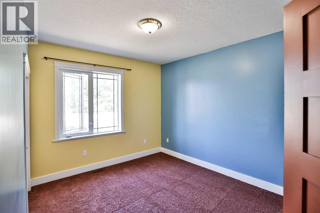 425 N 100 W, Raymond, Alberta  T0K 2S0 - Photo 19 - A2251553