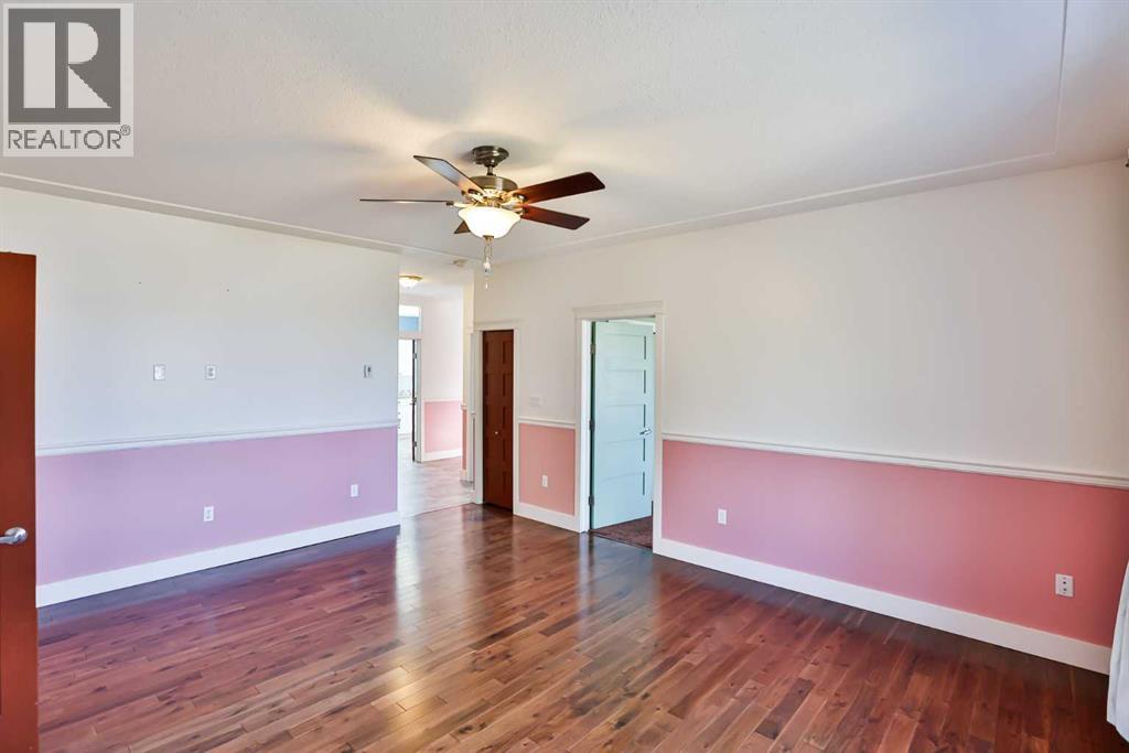 425 N 100 W, Raymond, Alberta  T0K 2S0 - Photo 11 - A2251553