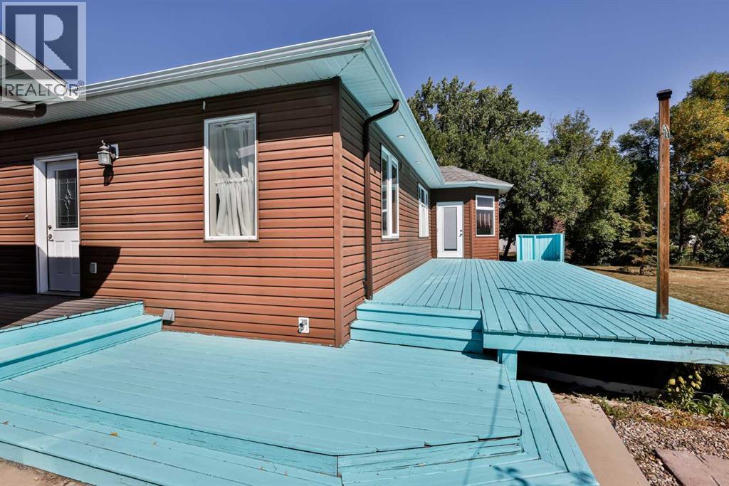 425 N 100 W, Raymond, Alberta  T0K 2S0 - Photo 22 - A2251553
