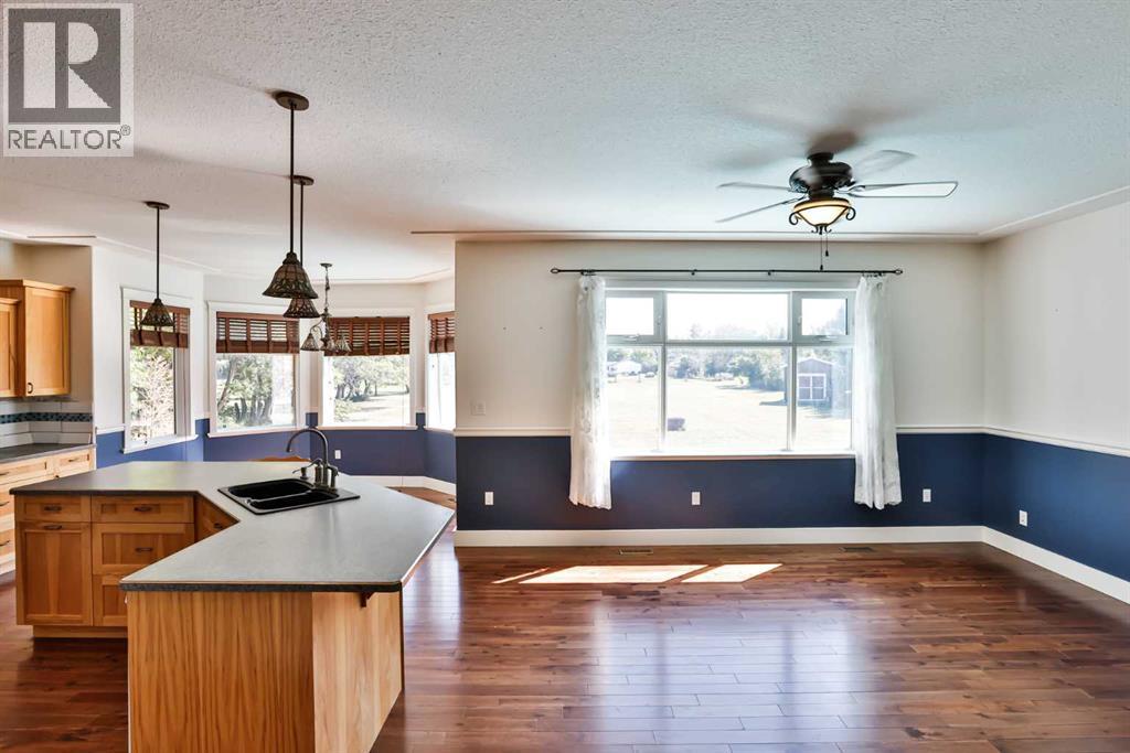 425 N 100 W, Raymond, Alberta  T0K 2S0 - Photo 9 - A2251553