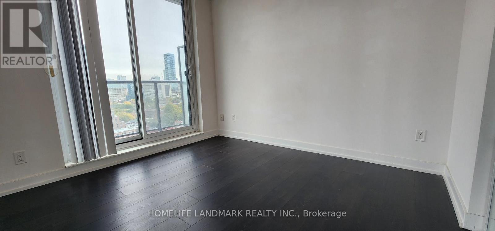 1520 - 297 College Street, Toronto, Ontario  M5T 1S2 - Photo 5 - C12467009