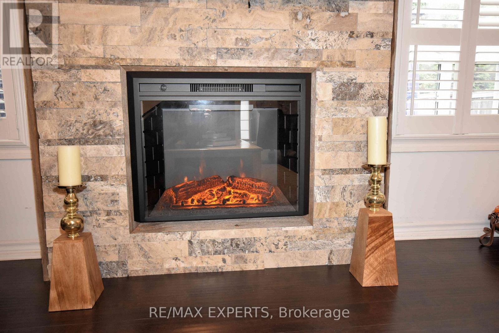 136 Donald Stewart Crescent, East Gwillimbury, Ontario  L0G 1M0 - Photo 8 - N12469546