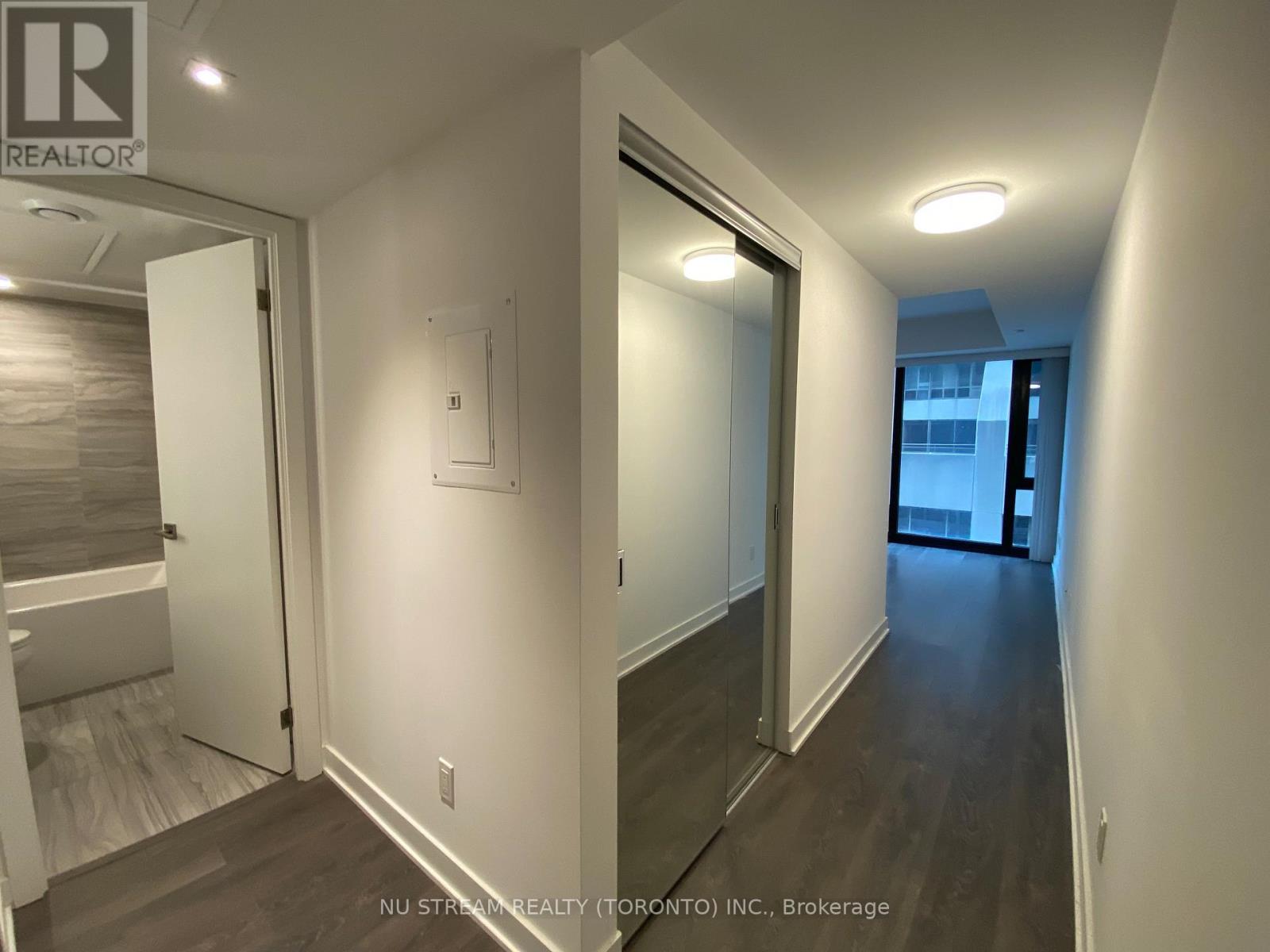 1407 - 188 Cumberland Street, Toronto, Ontario  M5R 0B6 - Photo 5 - C12469775