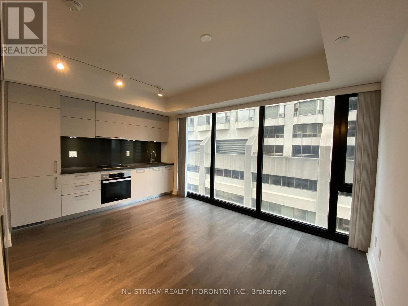 1407 - 188 Cumberland Street, Toronto, Ontario  M5R 0B6 - Photo 6 - C12469775