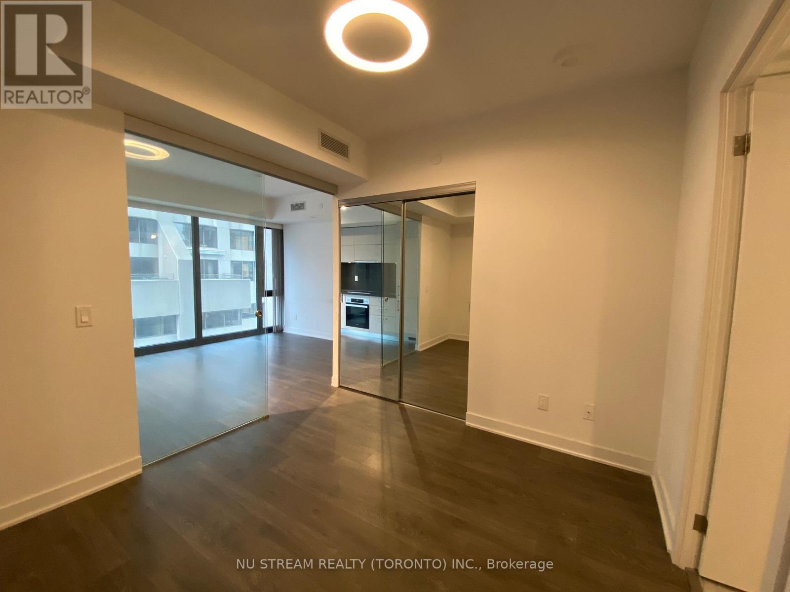 1407 - 188 Cumberland Street, Toronto, Ontario  M5R 0B6 - Photo 7 - C12469775