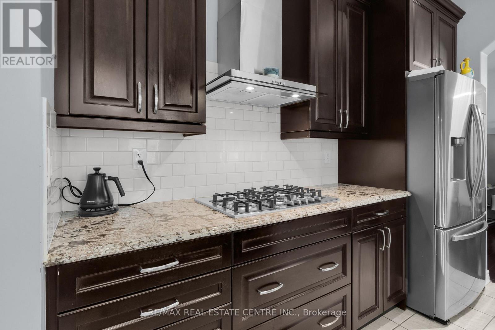 940 Dice ( Upper Level ) Way, Milton, Ontario  L9T 8C9 - Photo 18 - W12469527