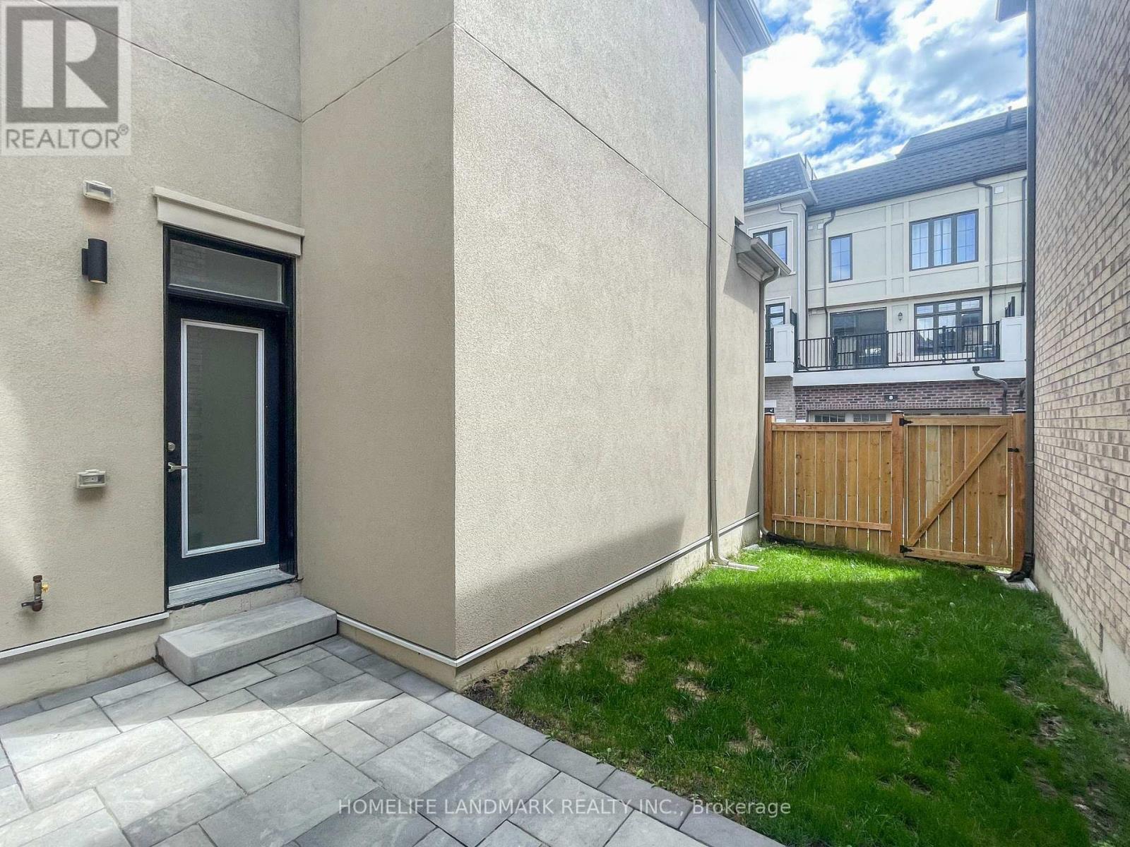 5 Parkstone Road, Markham, Ontario  L6C 3K2 - Photo 27 - N12469776