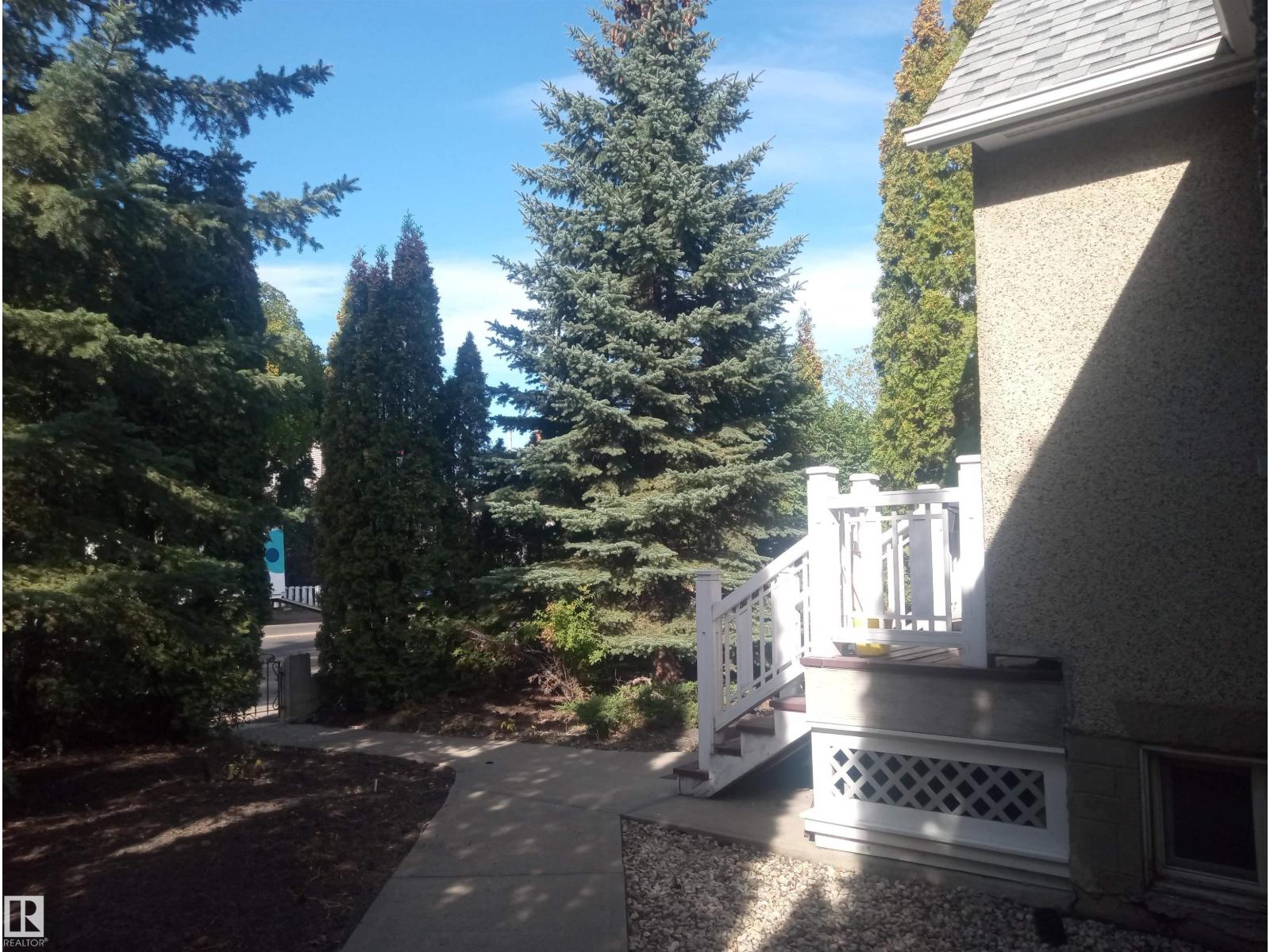 11235 95 St Nw Nw, Edmonton, Alberta  T5G 1K8 - Photo 3 - E4462461
