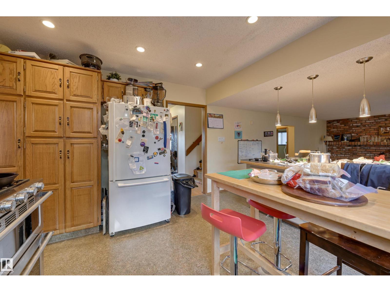 10463 21 Av Nw Nw, Edmonton, Alberta  T6J 5E9 - Photo 11 - E4462659