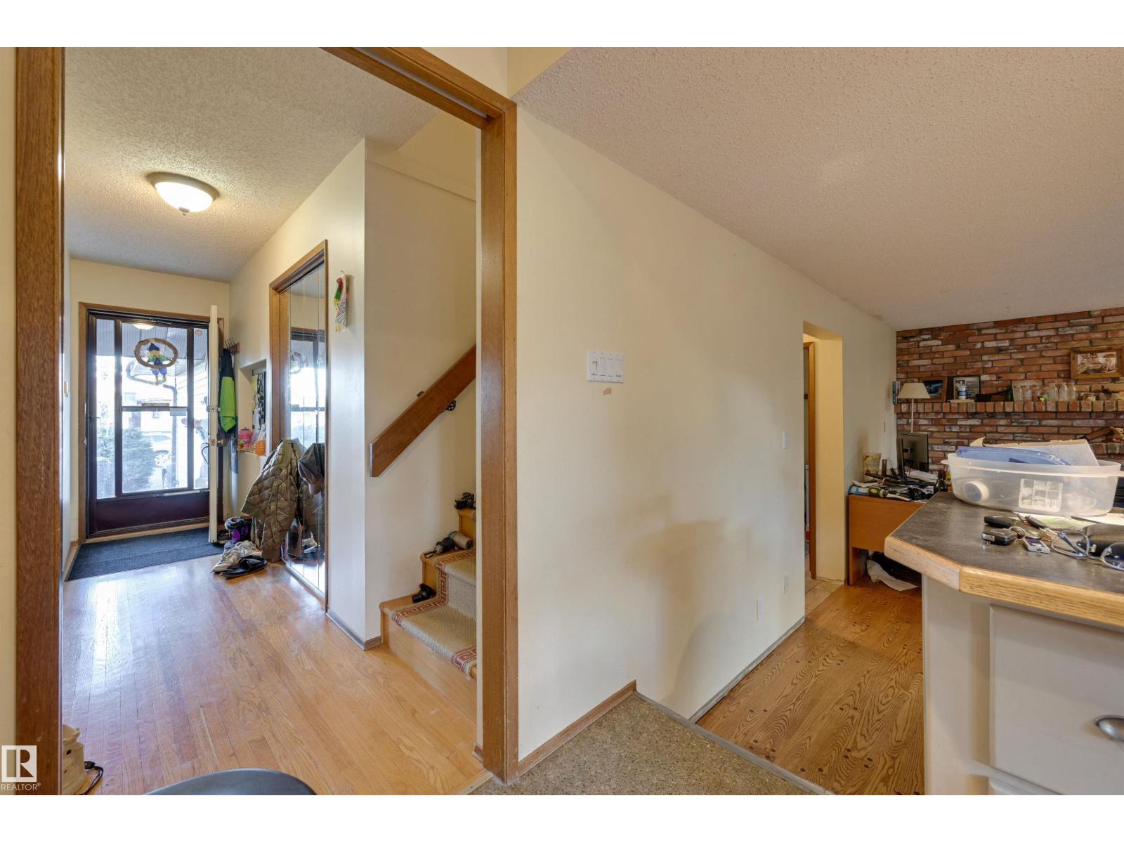 10463 21 Av Nw Nw, Edmonton, Alberta  T6J 5E9 - Photo 12 - E4462659