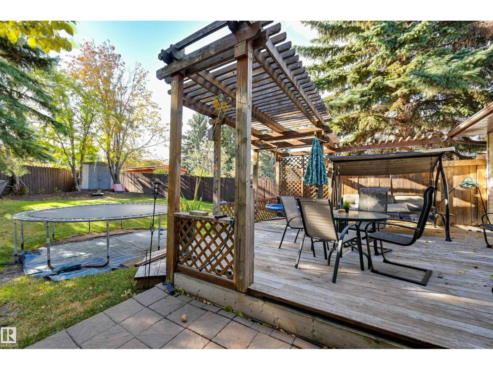 10463 21 Av Nw Nw, Edmonton, Alberta  T6J 5E9 - Photo 30 - E4462659