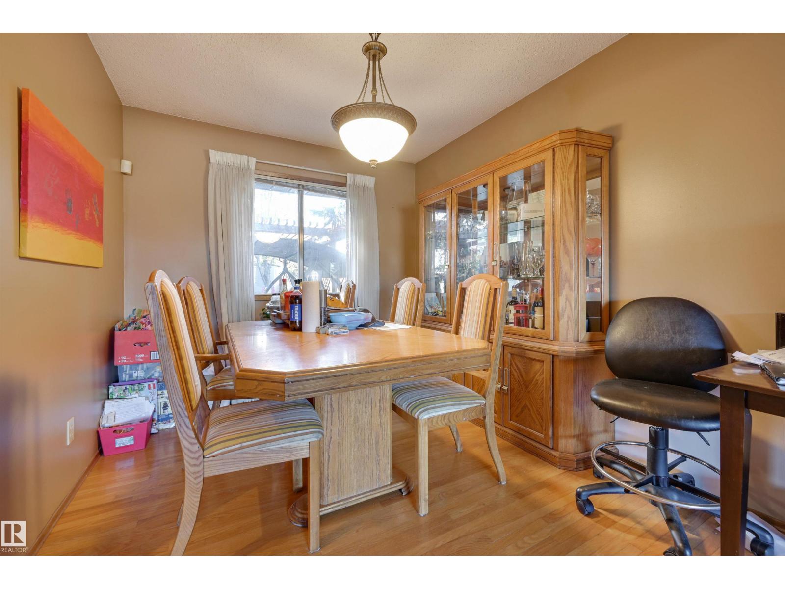 10463 21 Av Nw Nw, Edmonton, Alberta  T6J 5E9 - Photo 6 - E4462659