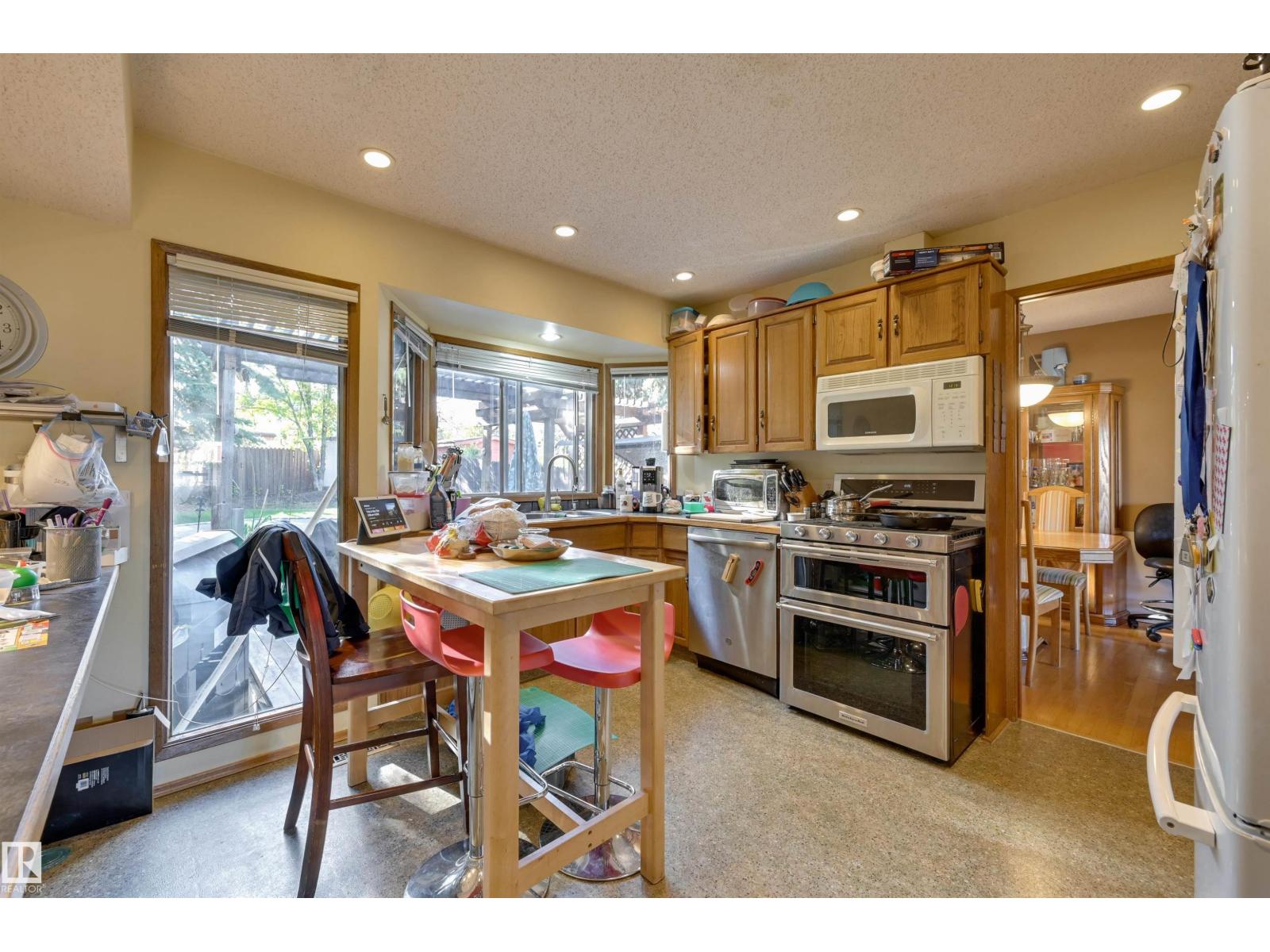 10463 21 Av Nw Nw, Edmonton, Alberta  T6J 5E9 - Photo 9 - E4462659