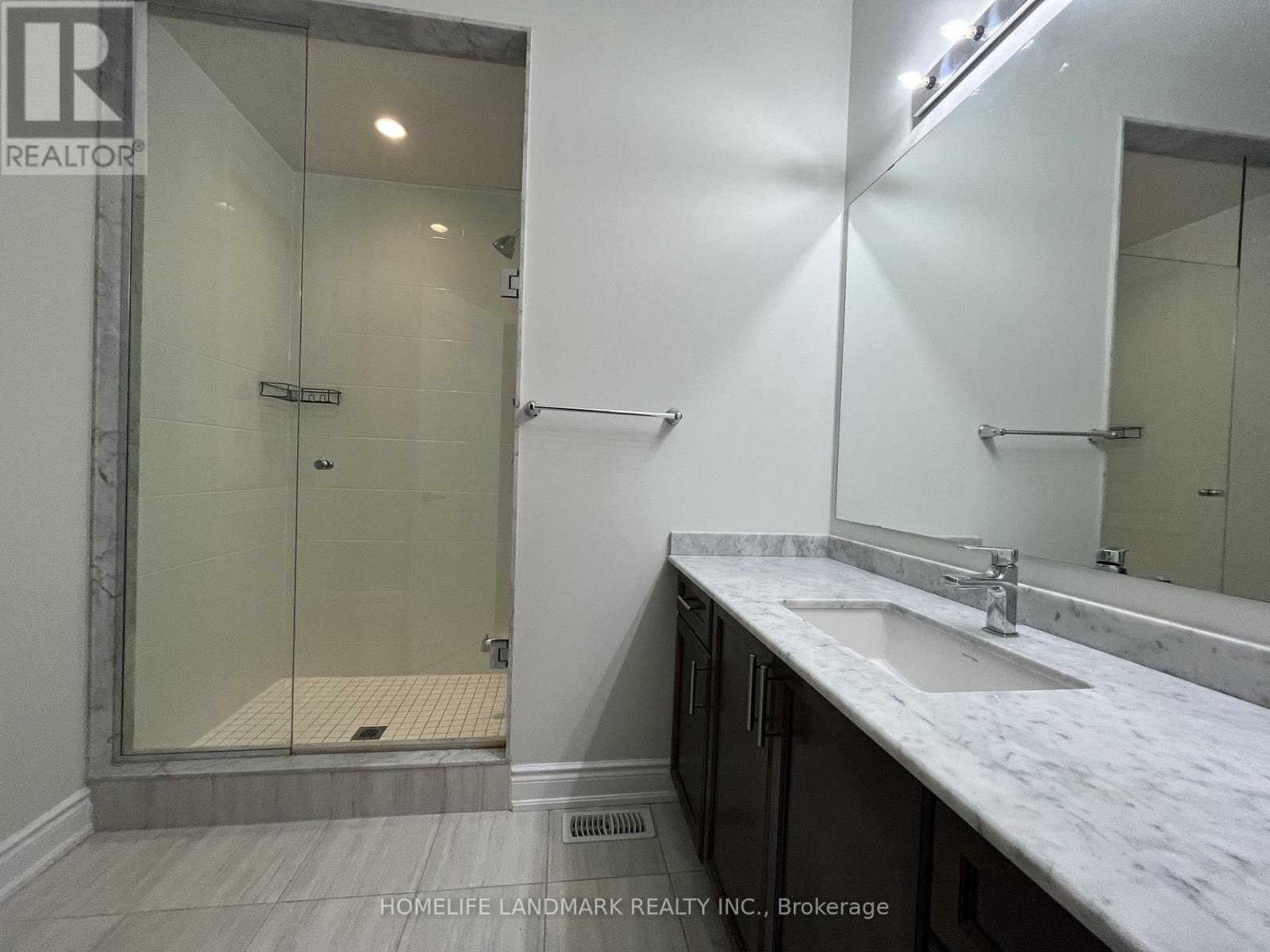 3068 Post Road, Oakville, Ontario  L6H 7C5 - Photo 11 - W12469771