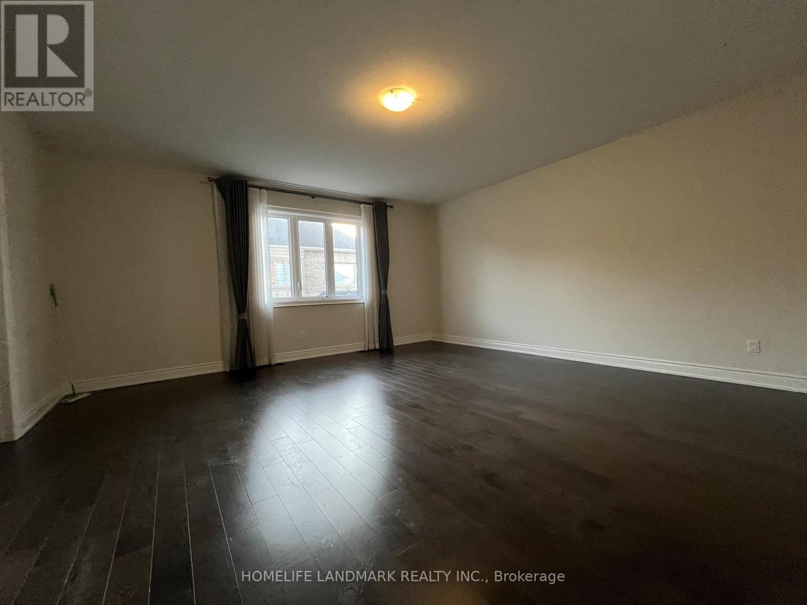 3068 Post Road, Oakville, Ontario  L6H 7C5 - Photo 15 - W12469771