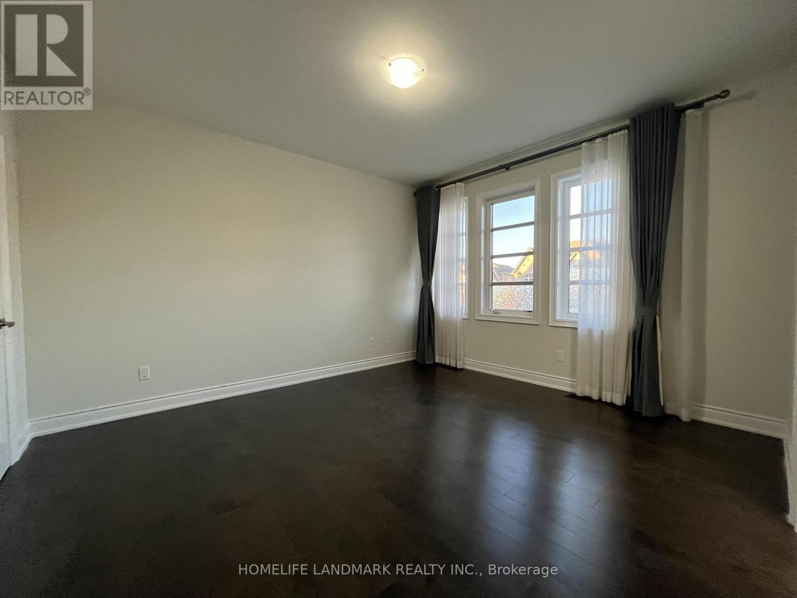 3068 Post Road, Oakville, Ontario  L6H 7C5 - Photo 13 - W12469771