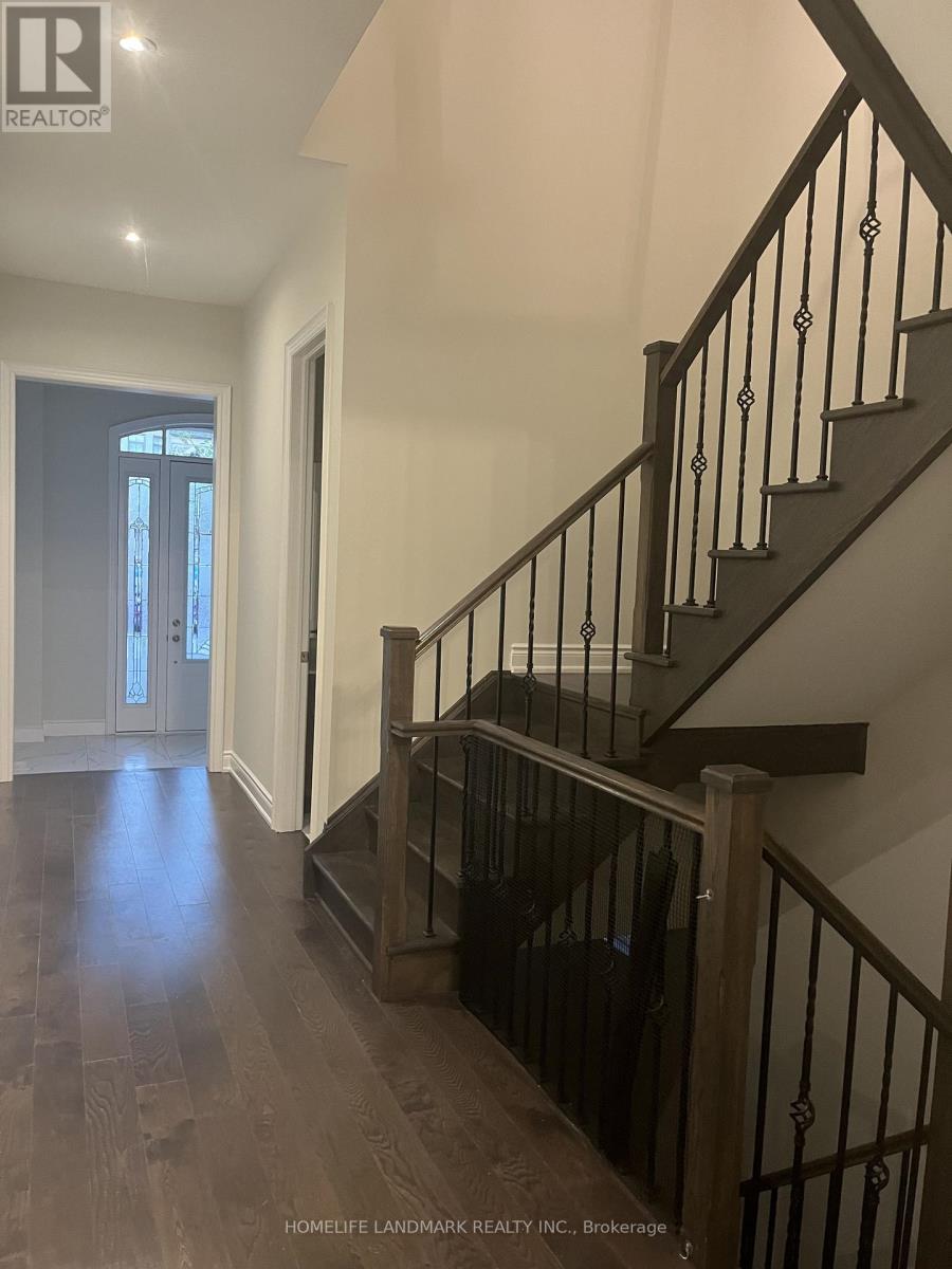 3068 Post Road, Oakville, Ontario  L6H 7C5 - Photo 3 - W12469771