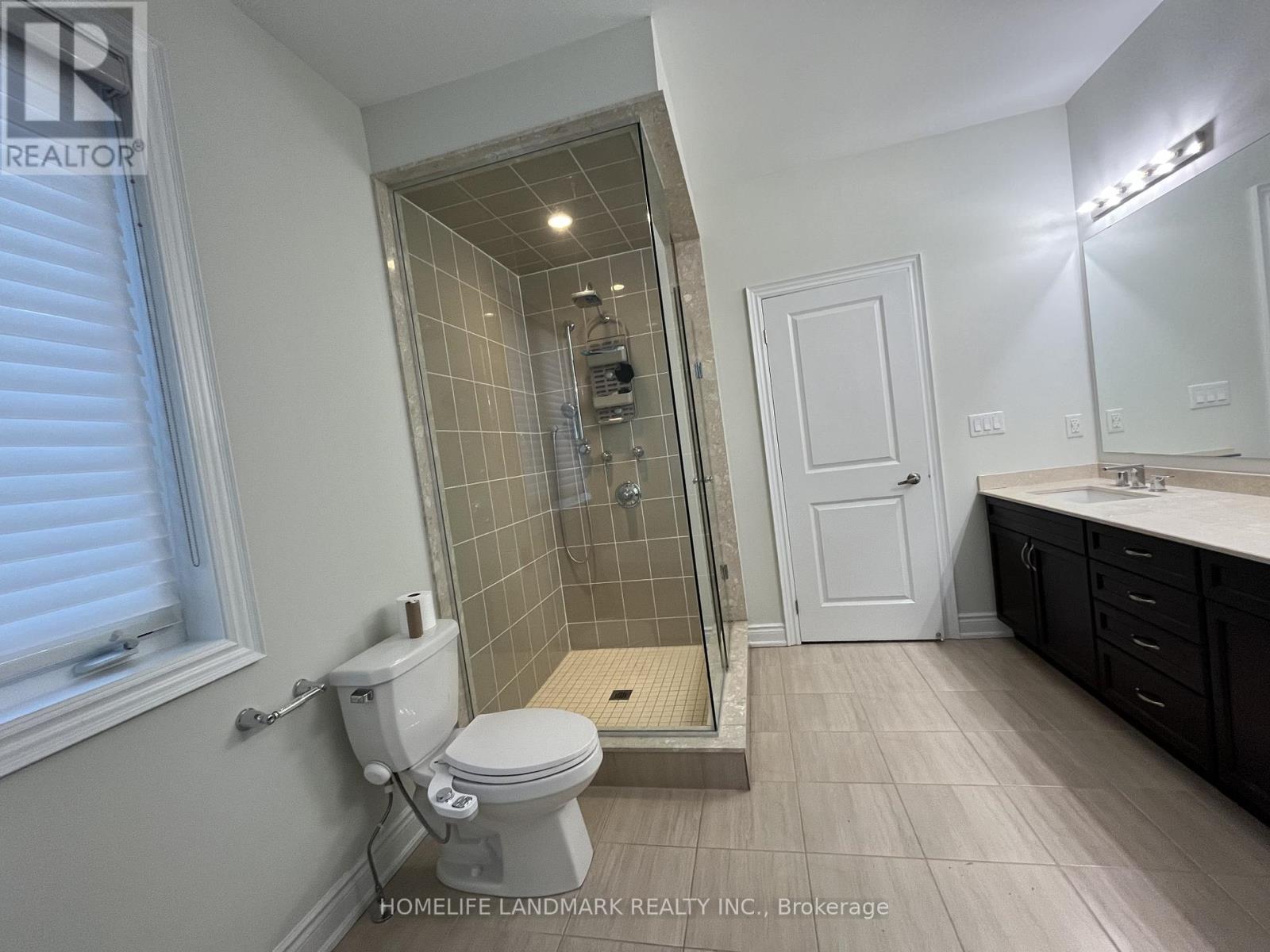 3068 Post Road, Oakville, Ontario  L6H 7C5 - Photo 9 - W12469771