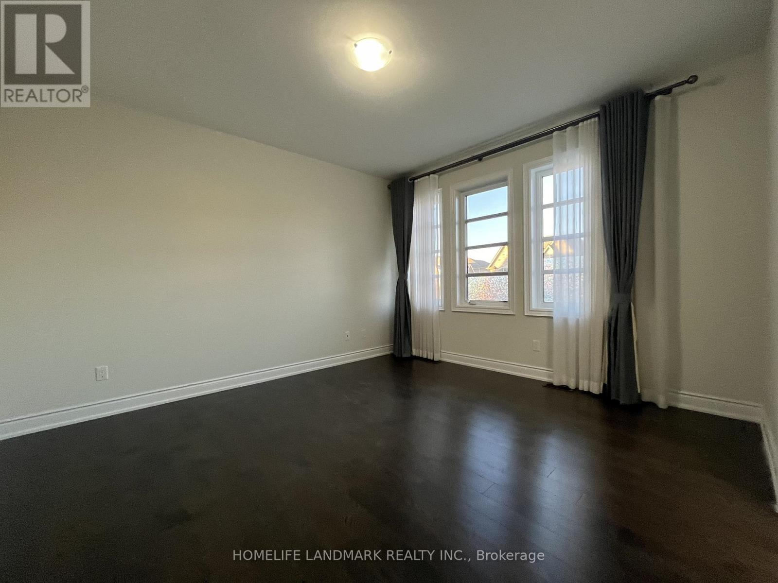 3068 Post Road, Oakville, Ontario  L6H 7C5 - Photo 23 - W12469771