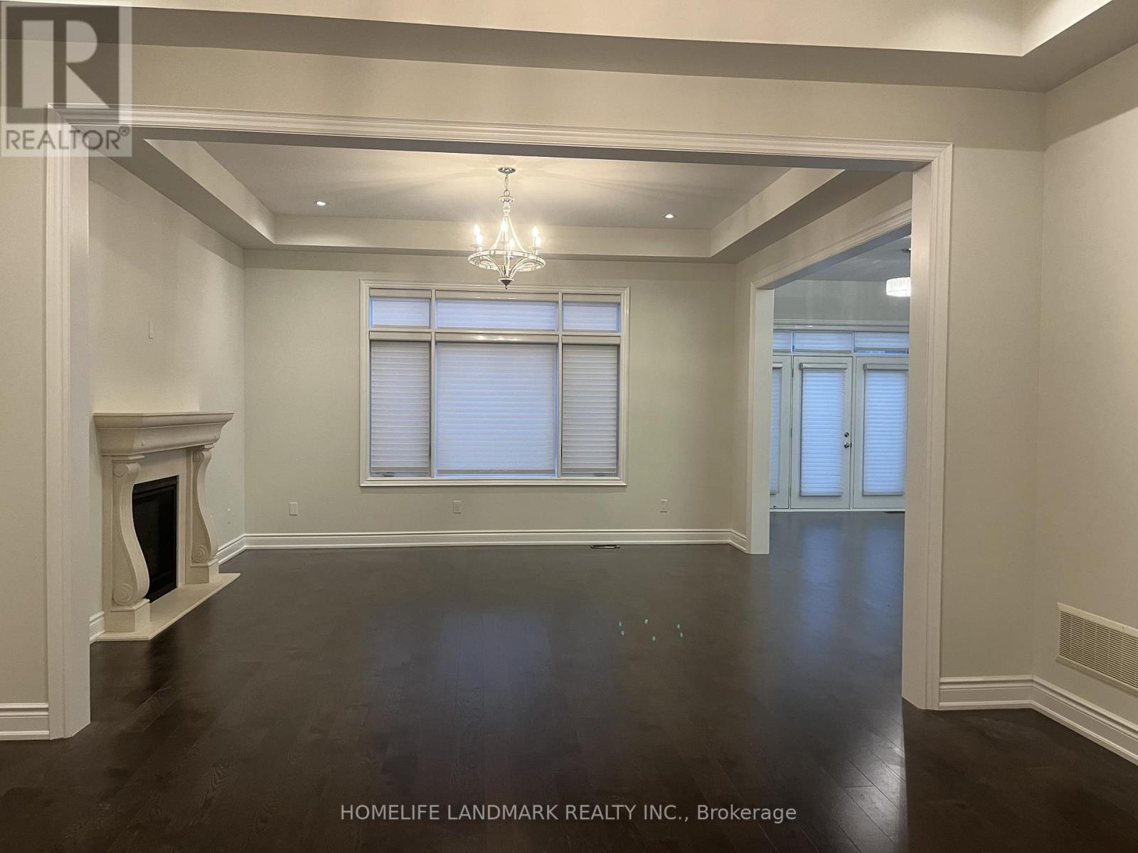 3068 Post Road, Oakville, Ontario  L6H 7C5 - Photo 4 - W12469771