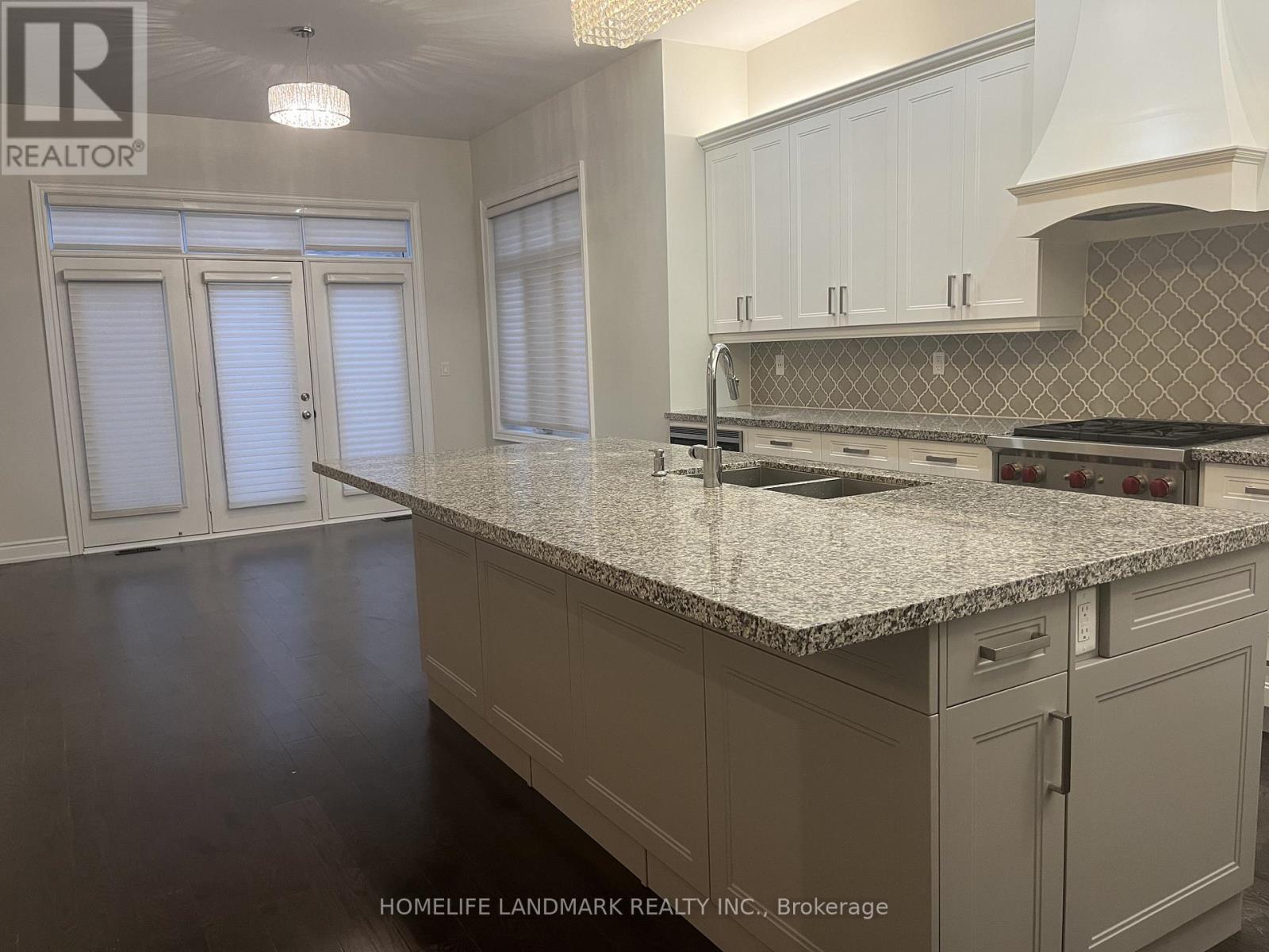 3068 Post Road, Oakville, Ontario  L6H 7C5 - Photo 6 - W12469771