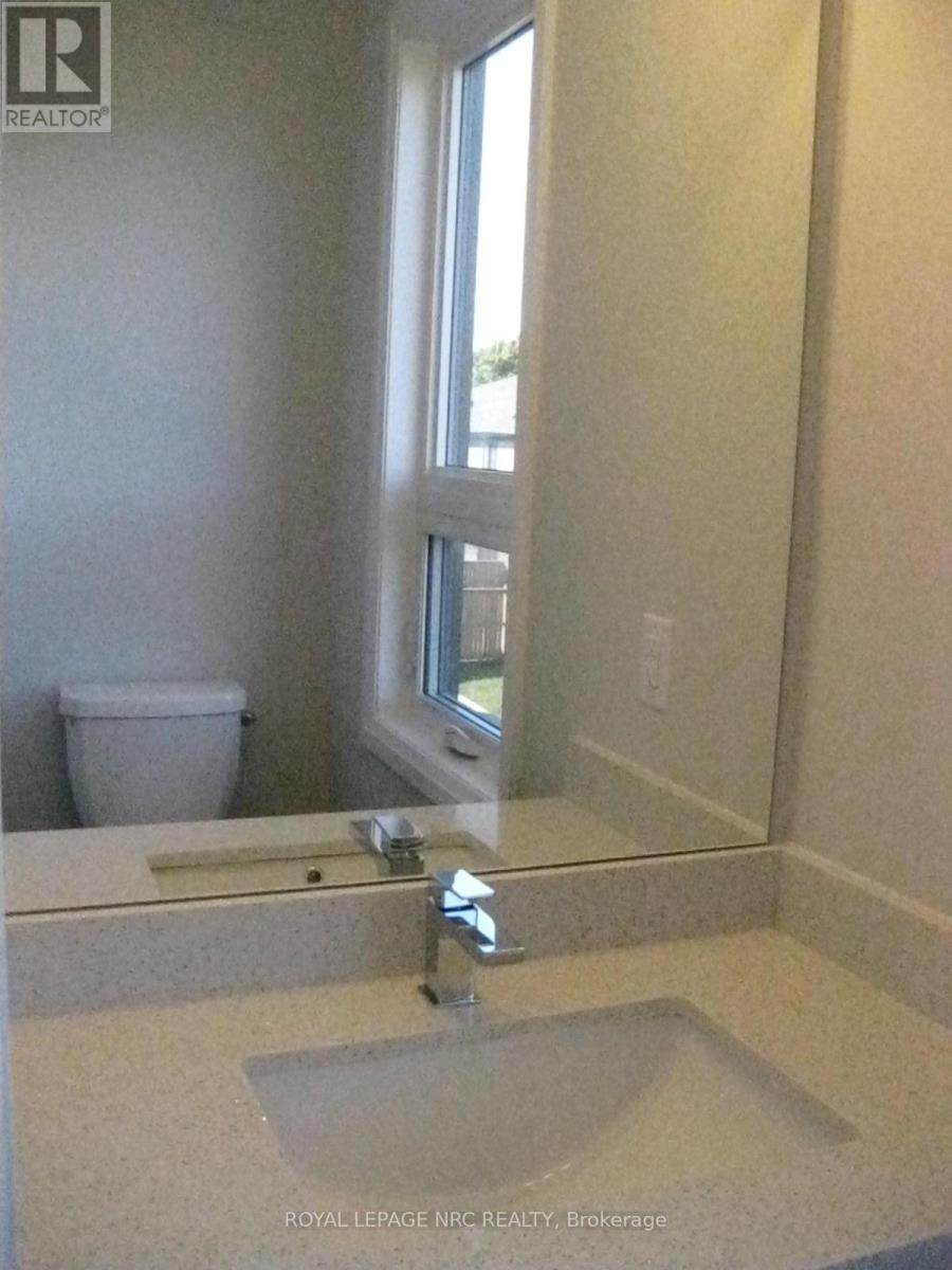 34 - 6705 Cropp Street, Niagara Falls, Ontario  L2E 0C1 - Photo 5 - X12469797