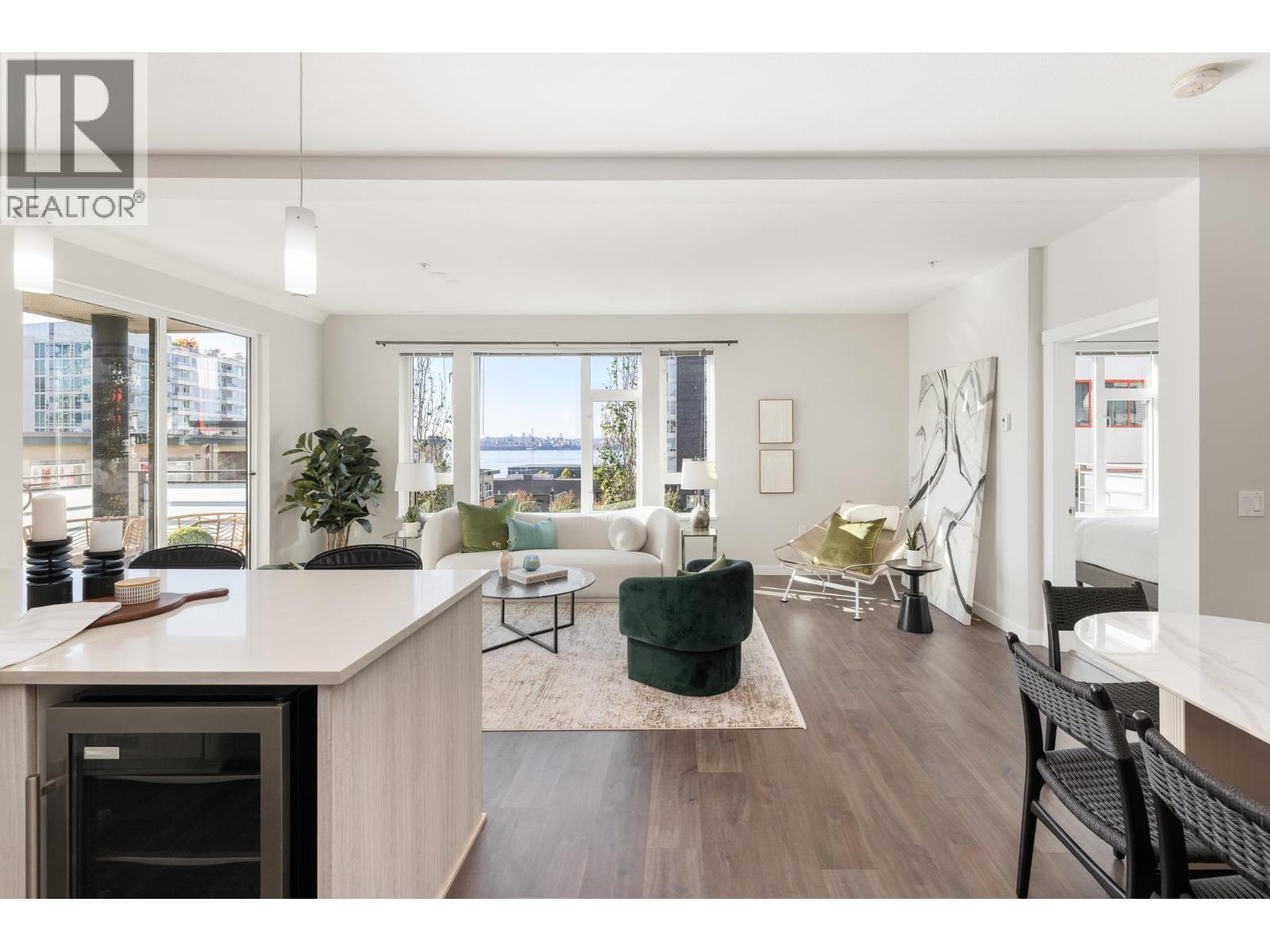 312 123 W 1ST STREET, North Vancouver, British Columbia