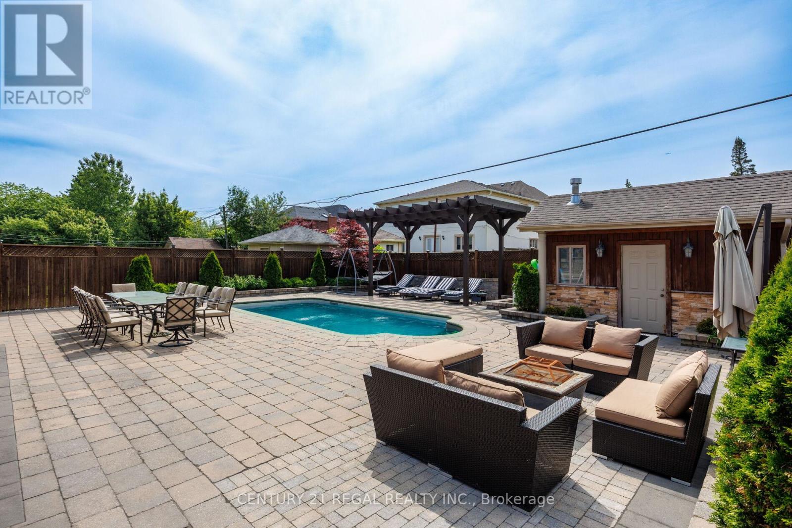 127 Sultana Avenue, Toronto, Ontario  M6A 1T6 - Photo 23 - C12469793