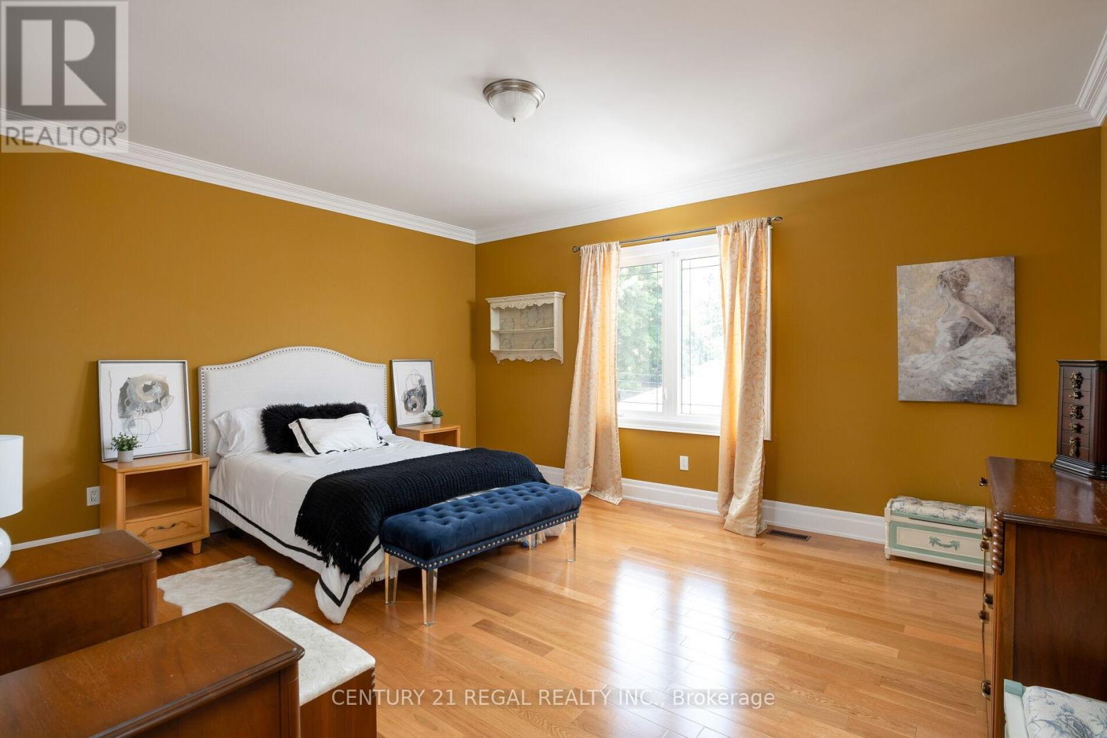 127 Sultana Avenue, Toronto, Ontario  M6A 1T6 - Photo 33 - C12469793