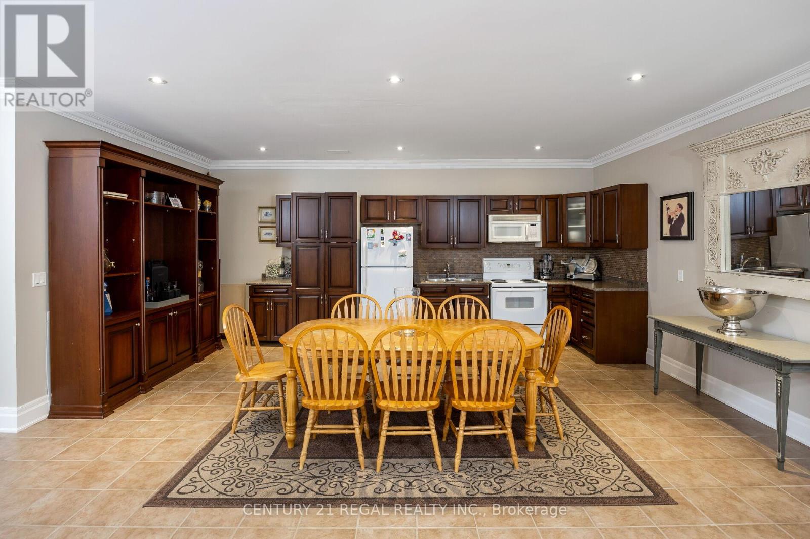 127 Sultana Avenue, Toronto, Ontario  M6A 1T6 - Photo 40 - C12469793