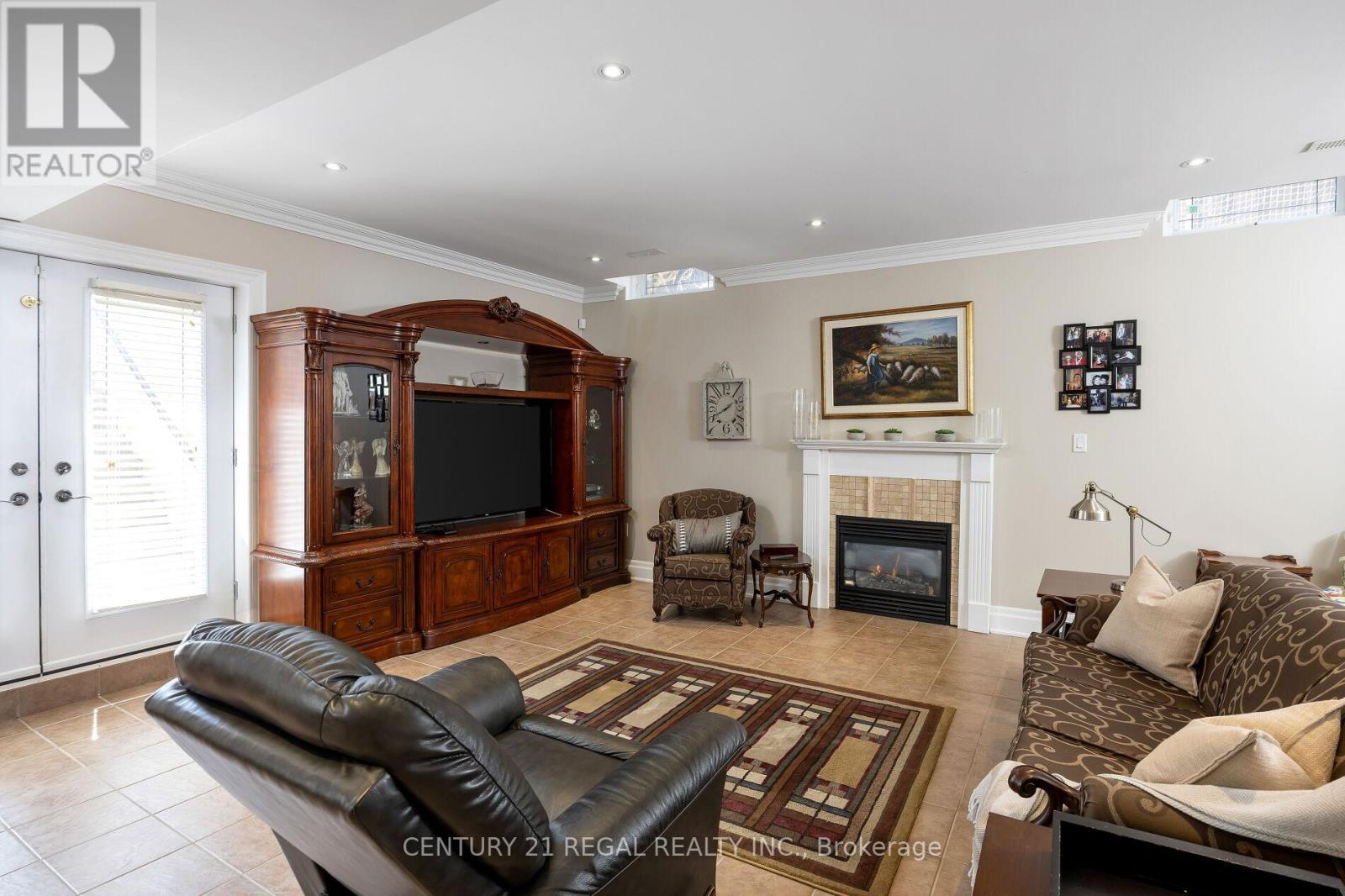 127 Sultana Avenue, Toronto, Ontario  M6A 1T6 - Photo 41 - C12469793
