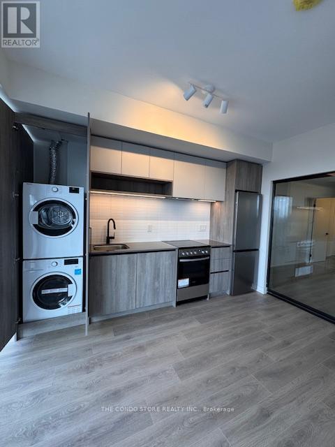 1415 - 181 Sterling Road, Toronto, Ontario  M6R 2B2 - Photo 4 - C12469796