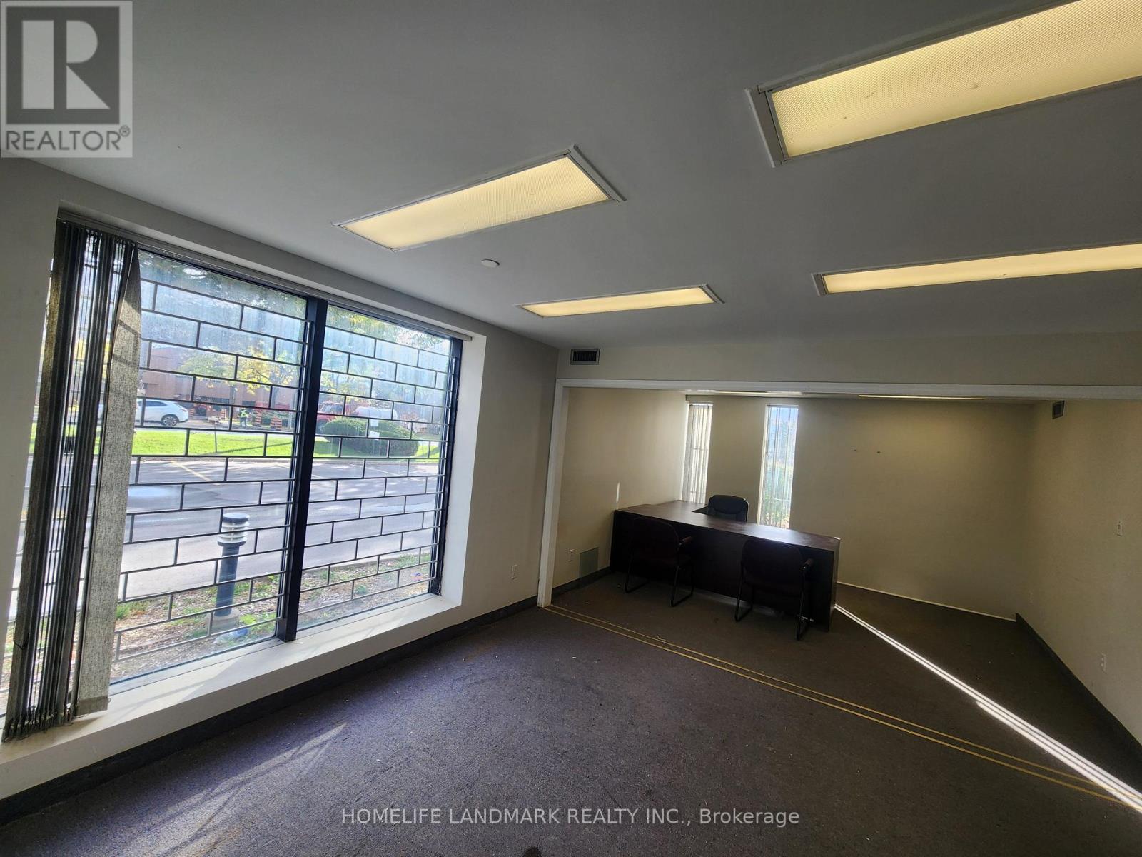 4 - 160 West Beaver Creek Road, Richmond Hill, Ontario  L4B 1B4 - Photo 3 - N12469791