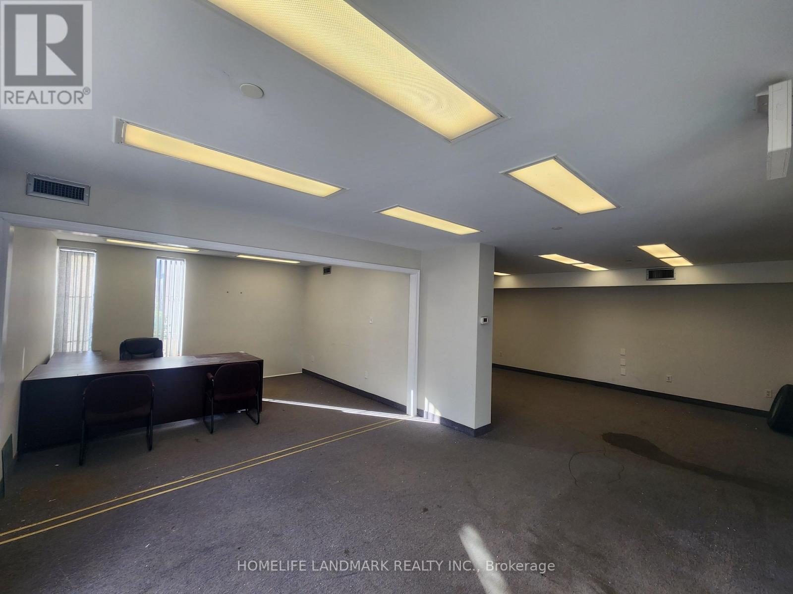 4 - 160 West Beaver Creek Road, Richmond Hill, Ontario  L4B 1B4 - Photo 4 - N12469791