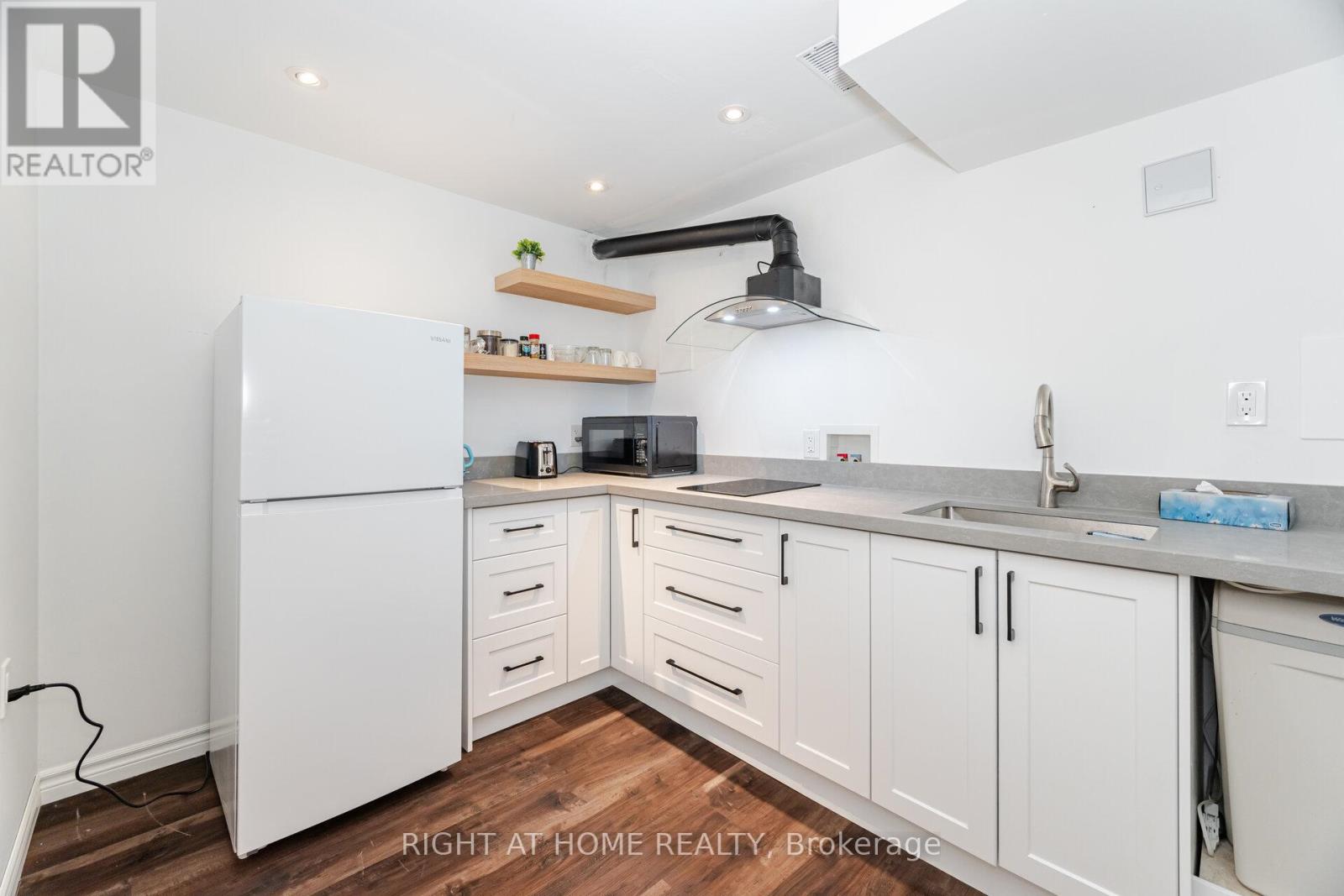 Lower - 15 Kemano Road, Aurora, Ontario  L4G 2Y2 - Photo 12 - N12469794