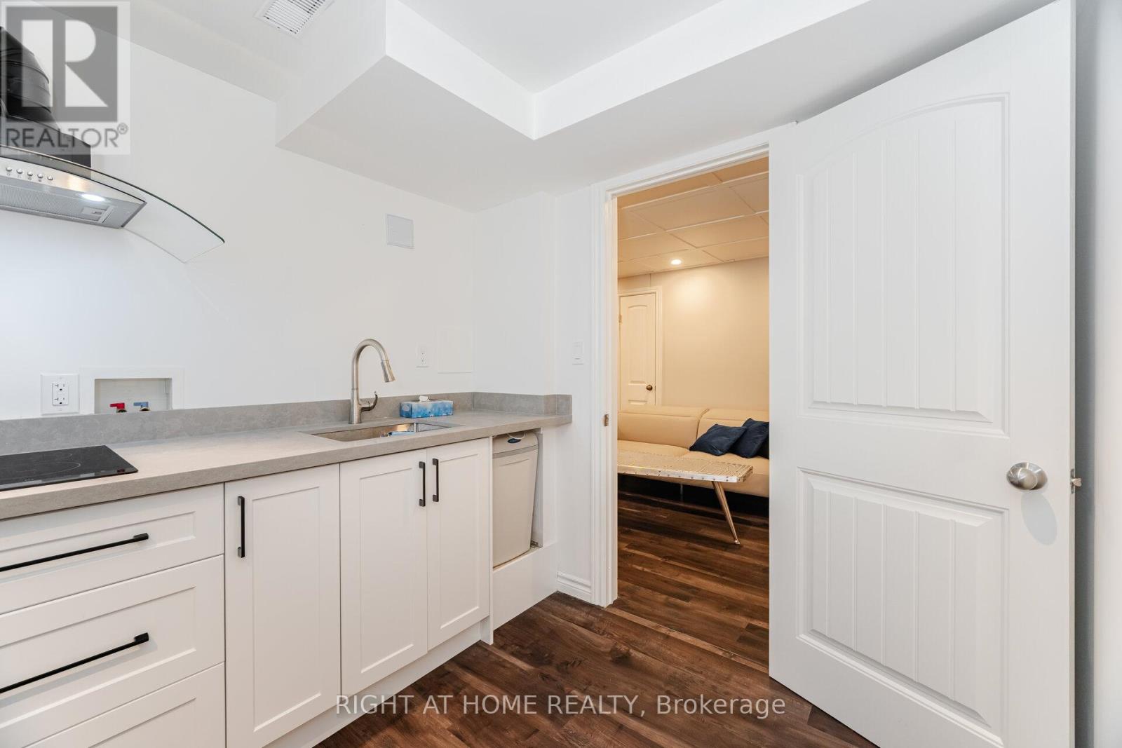 Lower - 15 Kemano Road, Aurora, Ontario  L4G 2Y2 - Photo 13 - N12469794
