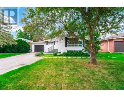LOWER - 15 KEMANO ROAD, Aurora, Ontario
