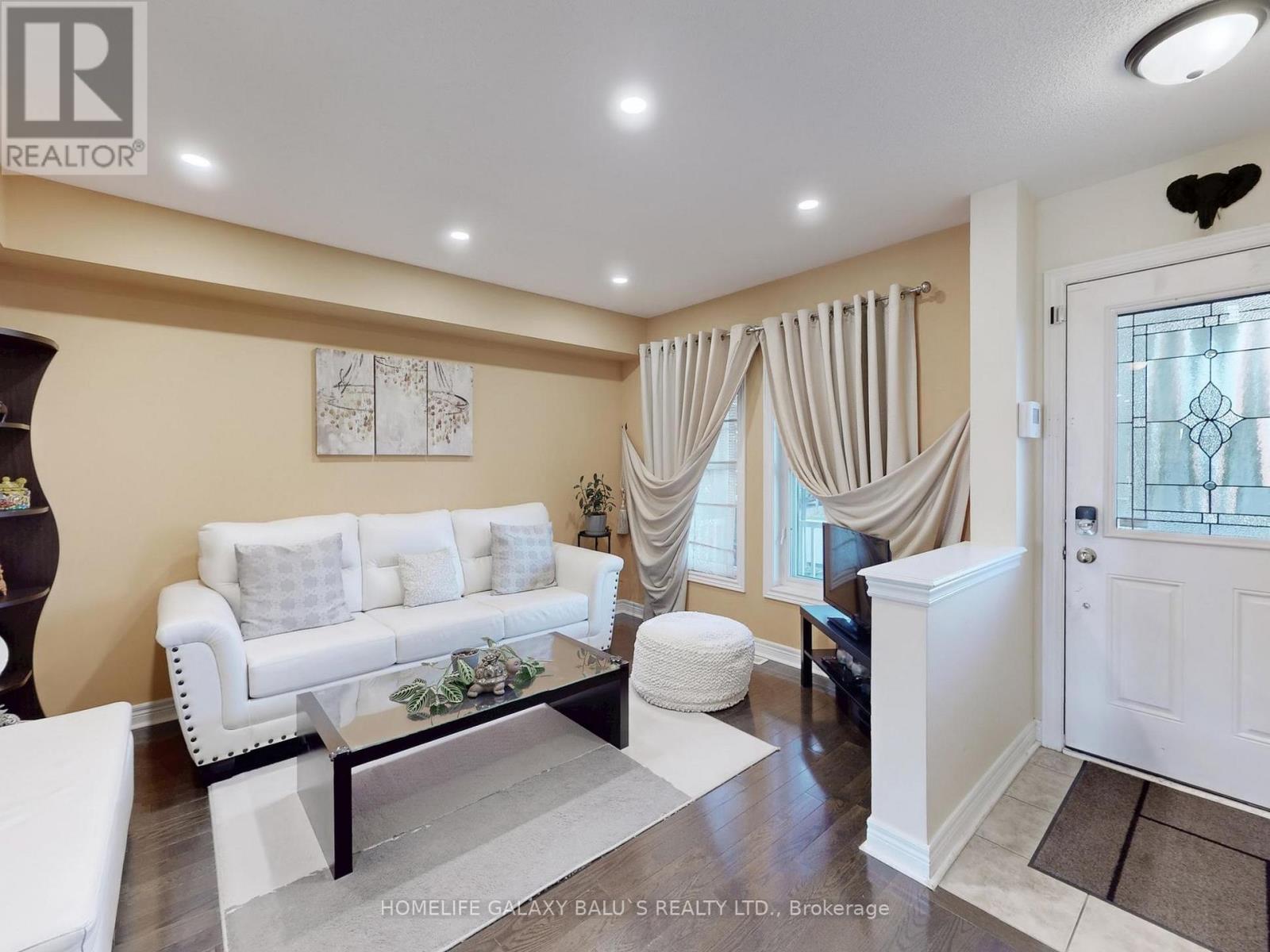 493 Nairn Circle, Milton, Ontario  L9T 8A7 - Photo 3 - W12469788