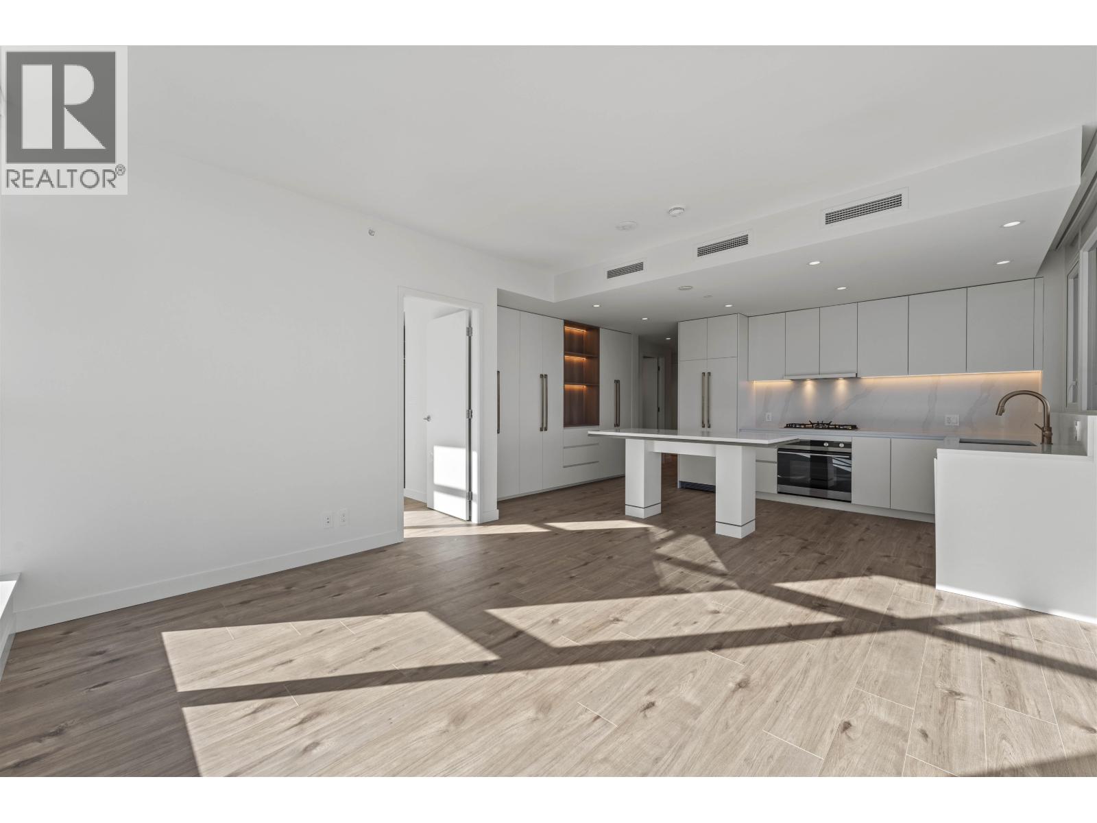 1305 720 Farrow Street, Coquitlam, British Columbia  V3J 0P3 - Photo 11 - R3057964