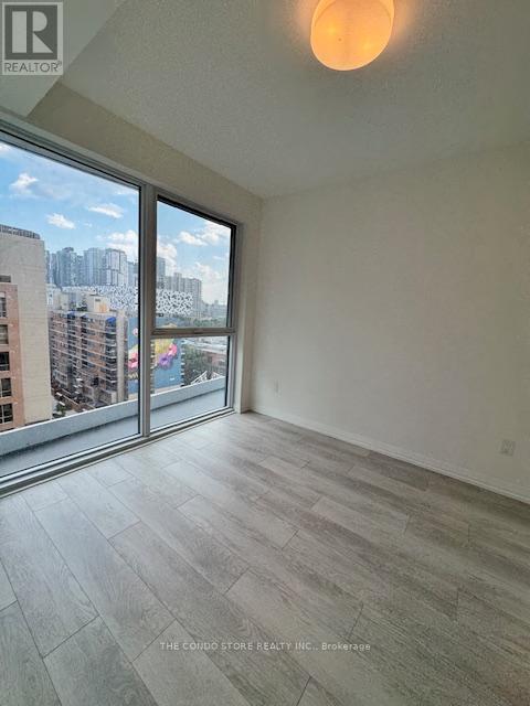 807 - 280 Dundas Street, Toronto, Ontario  M5T 1G2 - Photo 5 - C12469824