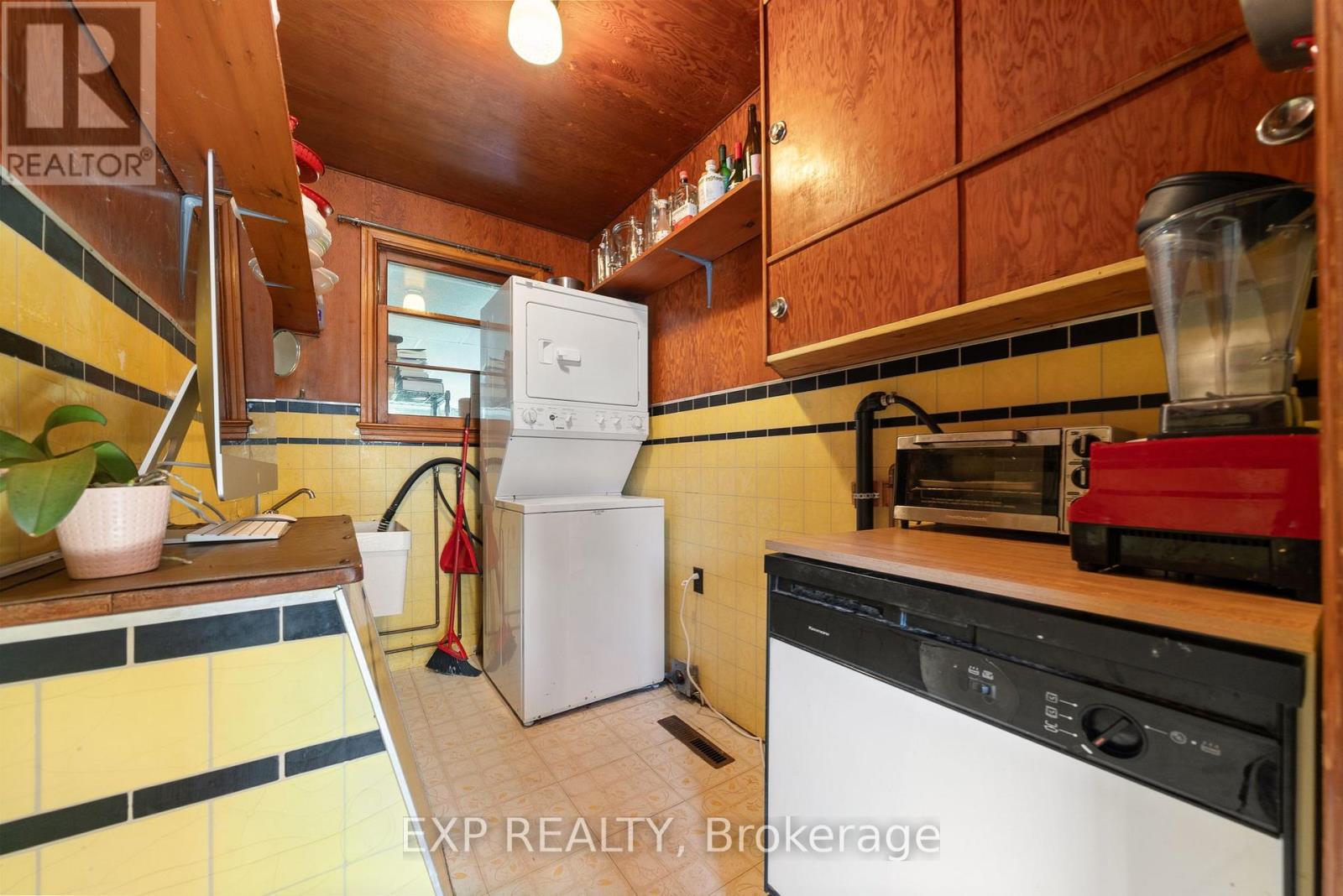 42 Paul Street, Prince Edward County, Ontario  K0K 2T0 - Photo 26 - X12469828