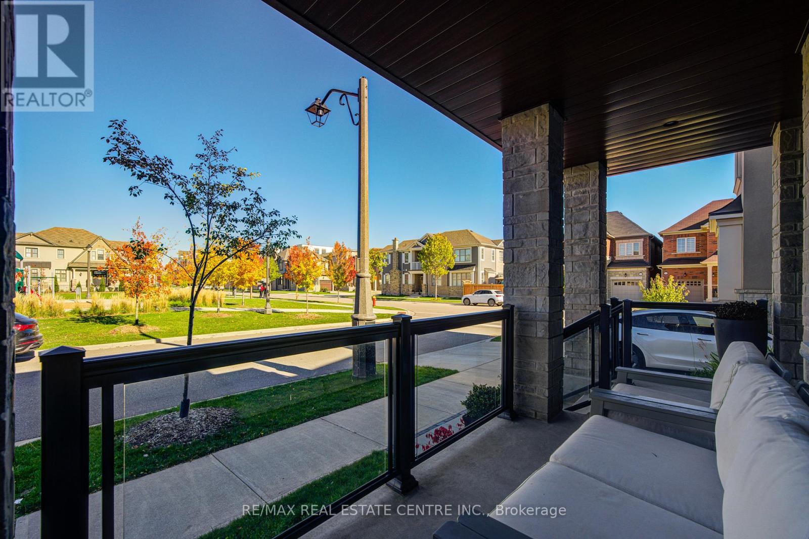 3268 Cloise Way, Oakville, Ontario  L6M 1R2 - Photo 3 - W12469810