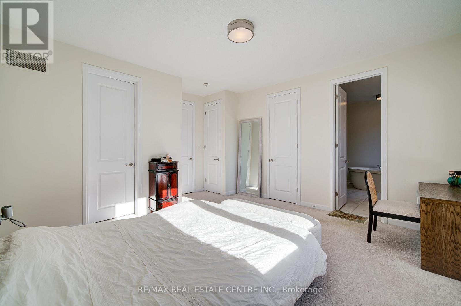 3268 Cloise Way, Oakville, Ontario  L6M 1R2 - Photo 38 - W12469810