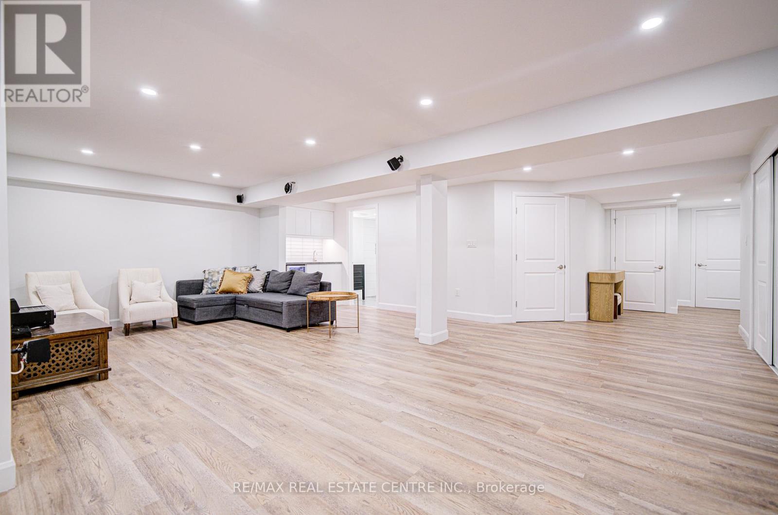 3268 Cloise Way, Oakville, Ontario  L6M 1R2 - Photo 45 - W12469810