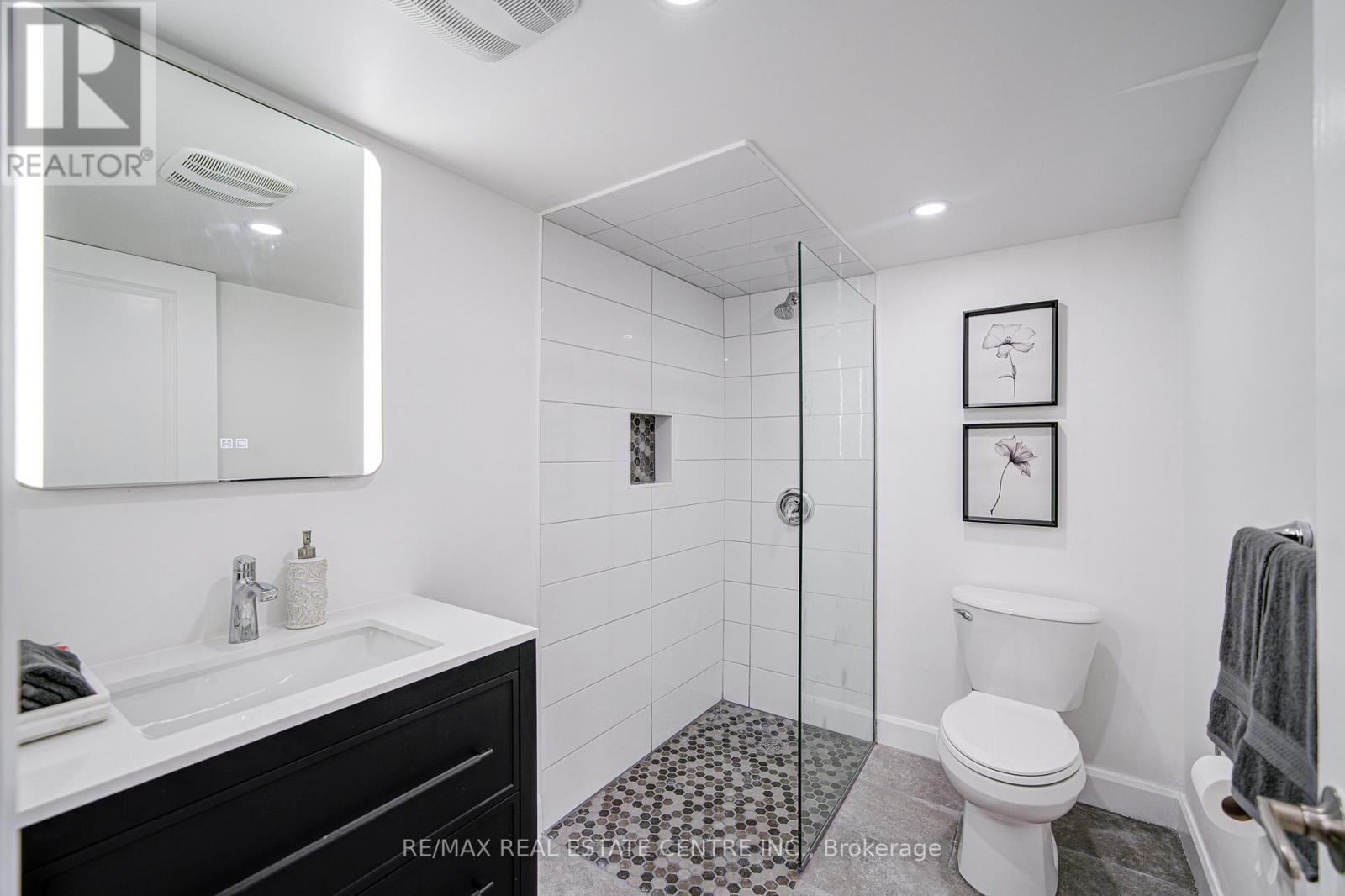 3268 Cloise Way, Oakville, Ontario  L6M 1R2 - Photo 48 - W12469810