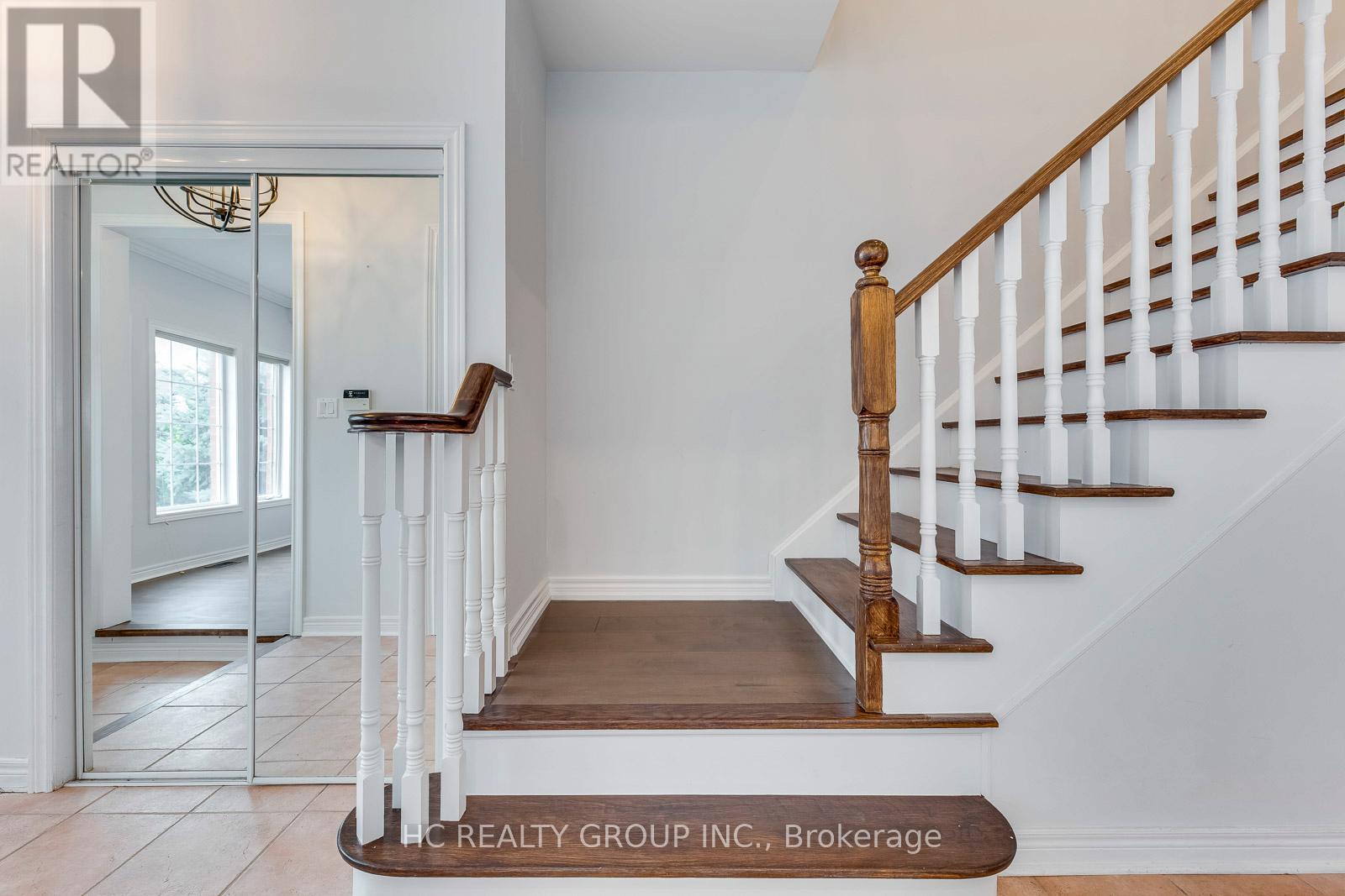 2591 North Ridge Trail, Oakville, Ontario  L6H 7L5 - Photo 19 - W12469813