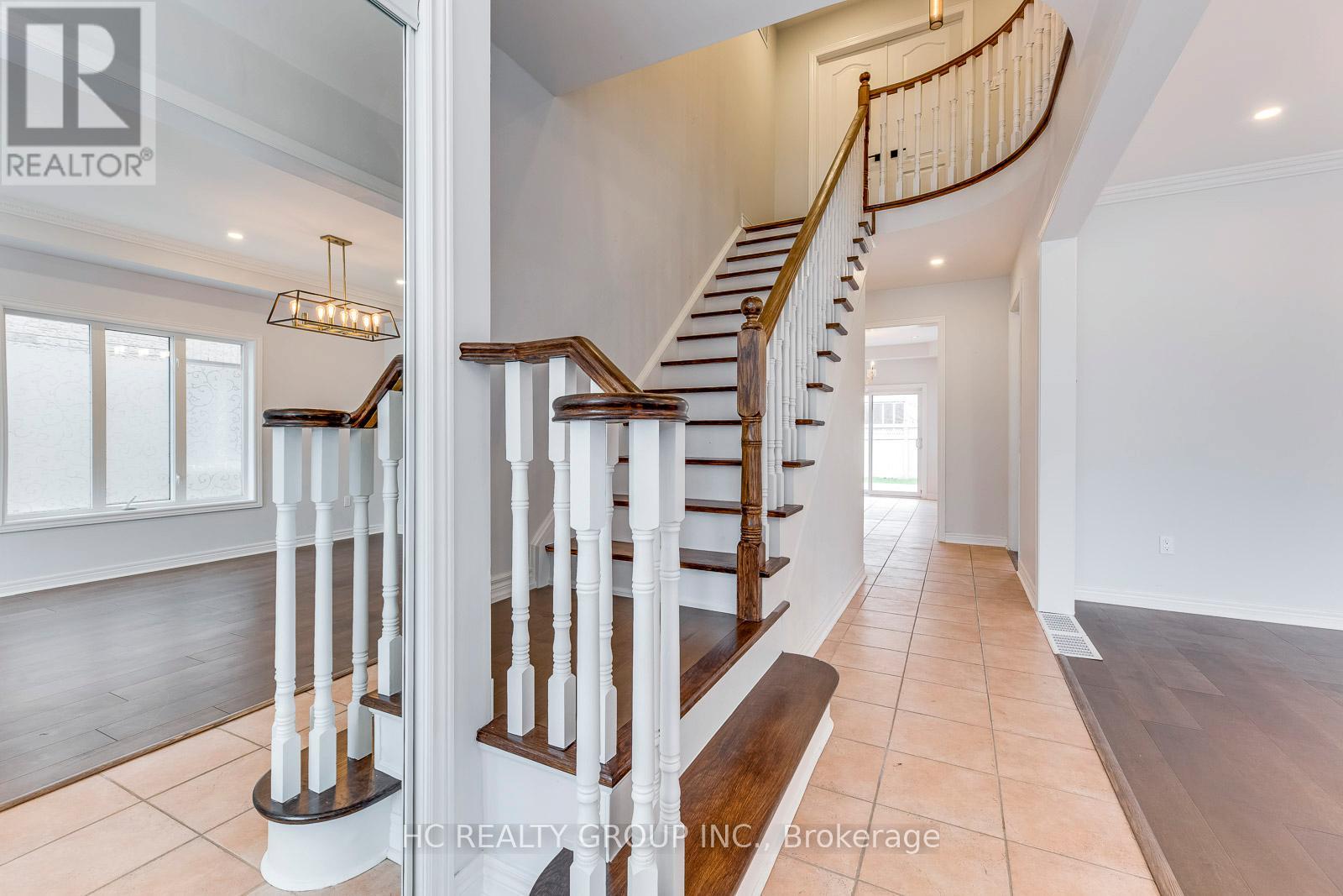 2591 North Ridge Trail, Oakville, Ontario  L6H 7L5 - Photo 20 - W12469813