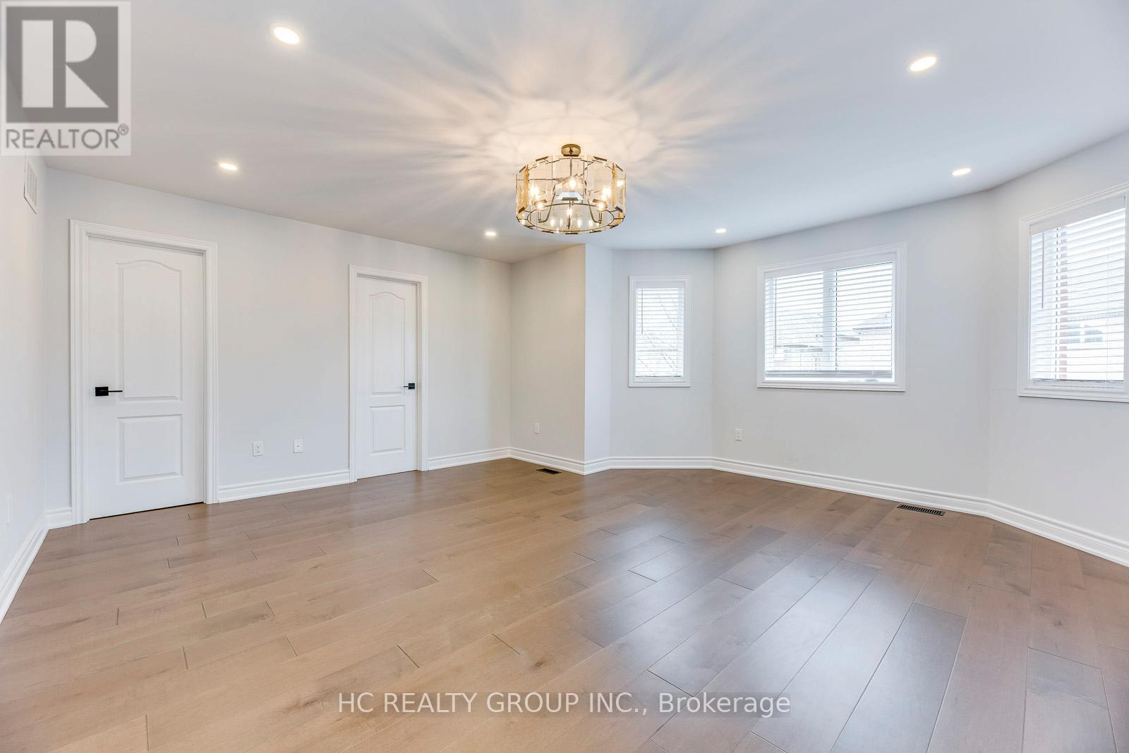 2591 North Ridge Trail, Oakville, Ontario  L6H 7L5 - Photo 22 - W12469813